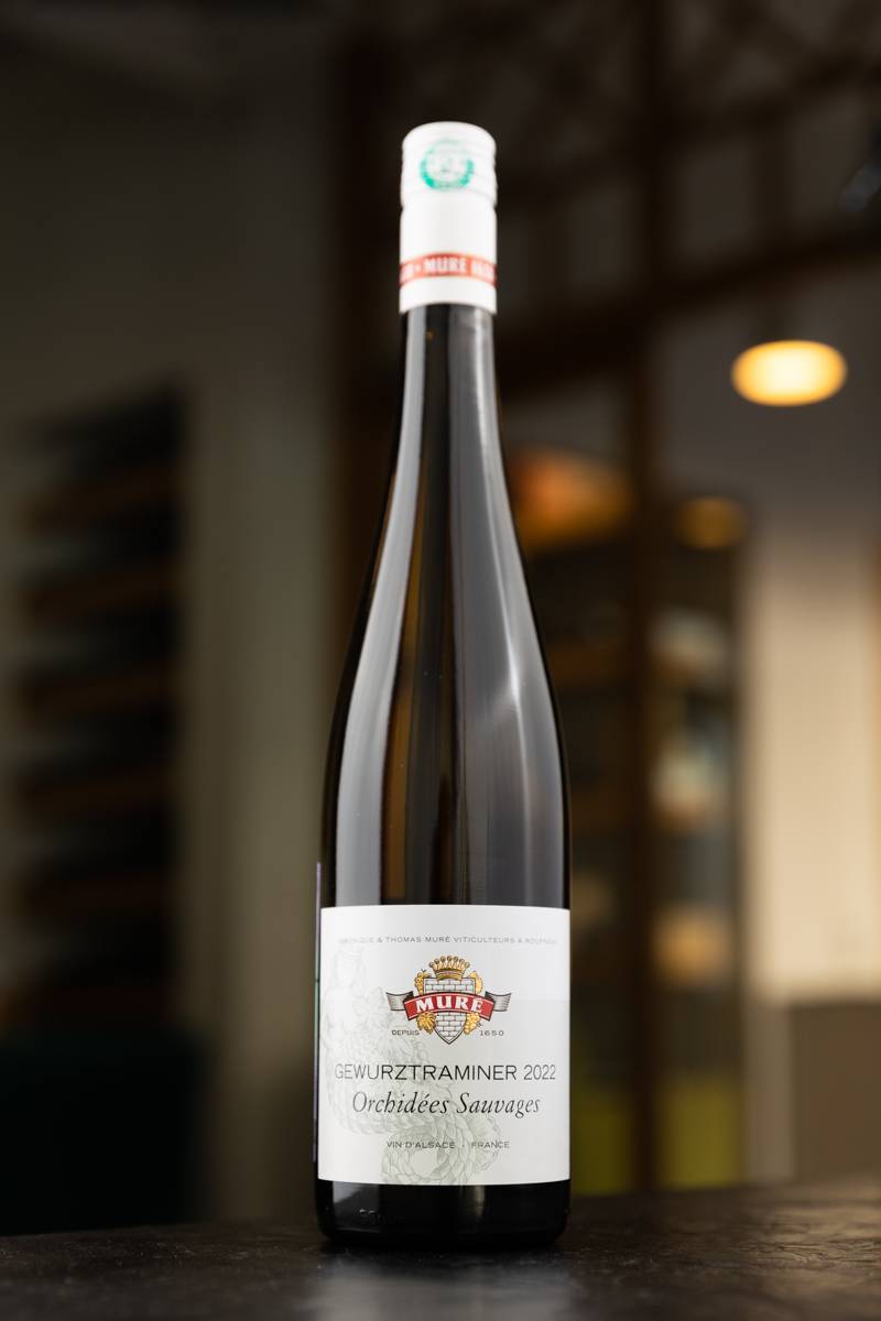 Вино Gewurztraminer Orchidees Sauvages Mure 2022 купить в винном ресторане Остерия - лучшая цена Вино Gewurztraminer Orchidees Sauvages Mure / Гевюрцтраминер Оркхидей Соваж Мюре