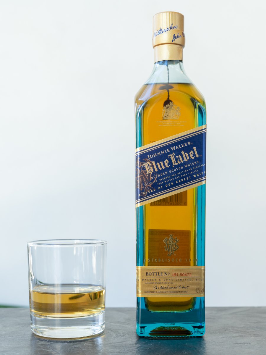 Виски Johnnie Walker Blue Label купить в винном ресторане Остерия Амичи - лучшая цена Виски Johnnie Walker Blue Label / Джонни Уокер Блю Лейбл