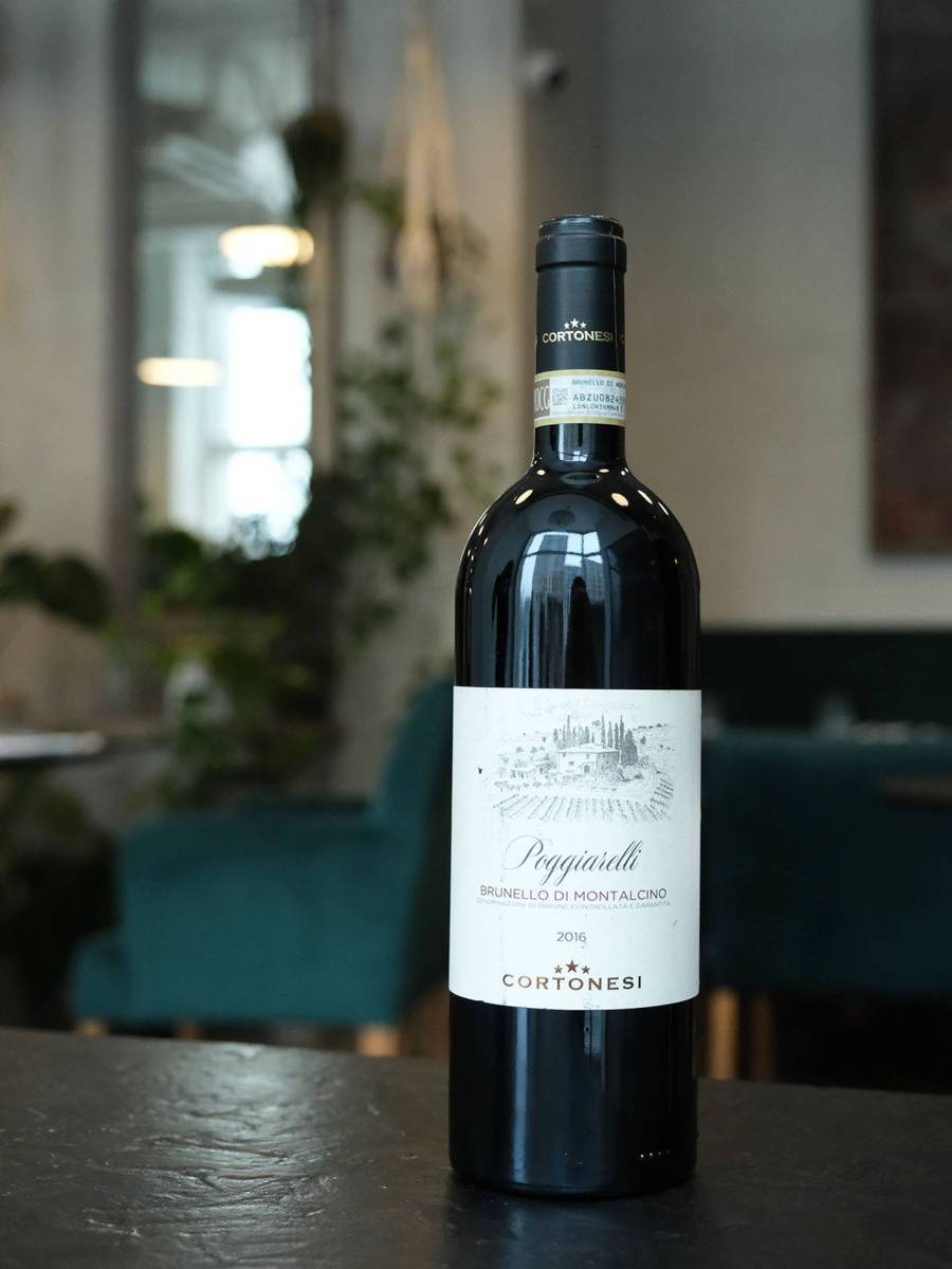 Вино Cortonesi Poggiarelli Brunello di Montalcino 2016 купить в винном ресторане Остерия - лучшая цена Вино Cortonesi Poggiarelli Brunello di Montalcino 2016 / Кортонези Брунелло ди Монтальчино Поджарелли 2016