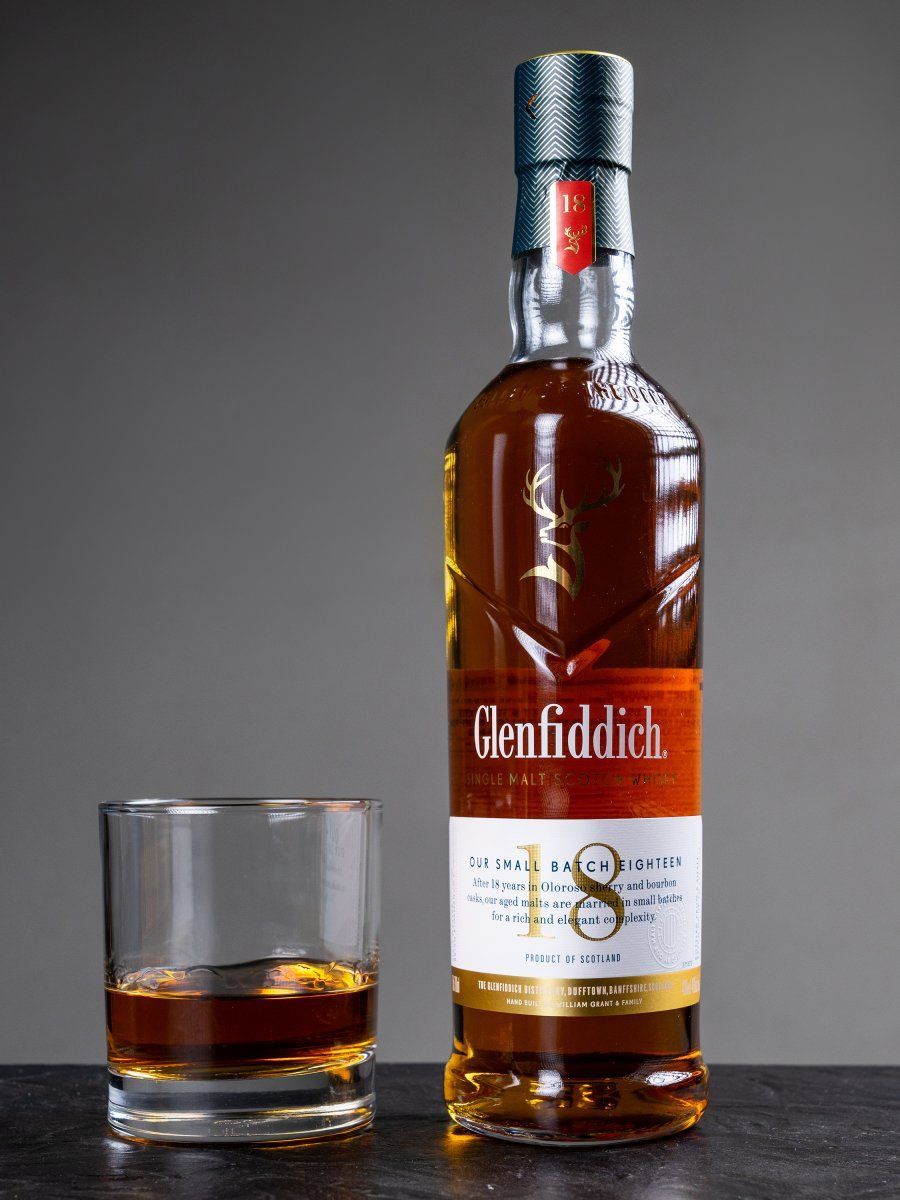 Виски Glenfiddich 18 Years Old купить в ресторане Остерия Амичи- лучшая цена Виски Glenfiddich 18 Years Old / Гленфиддик 18 лет