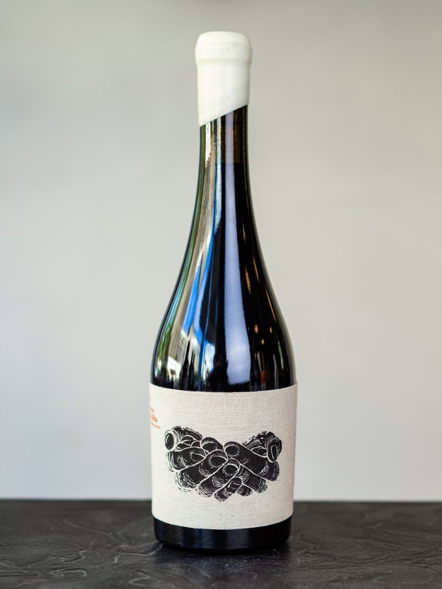Купить вино Bodegas Cruz de Alba Finca Los Hoyales Ribera del Duero в винном ресторане Остерия цена Вино Bodegas Cruz de Alba Finca Los Hoyales Ribera del Duero / Финка Лос Ойалес