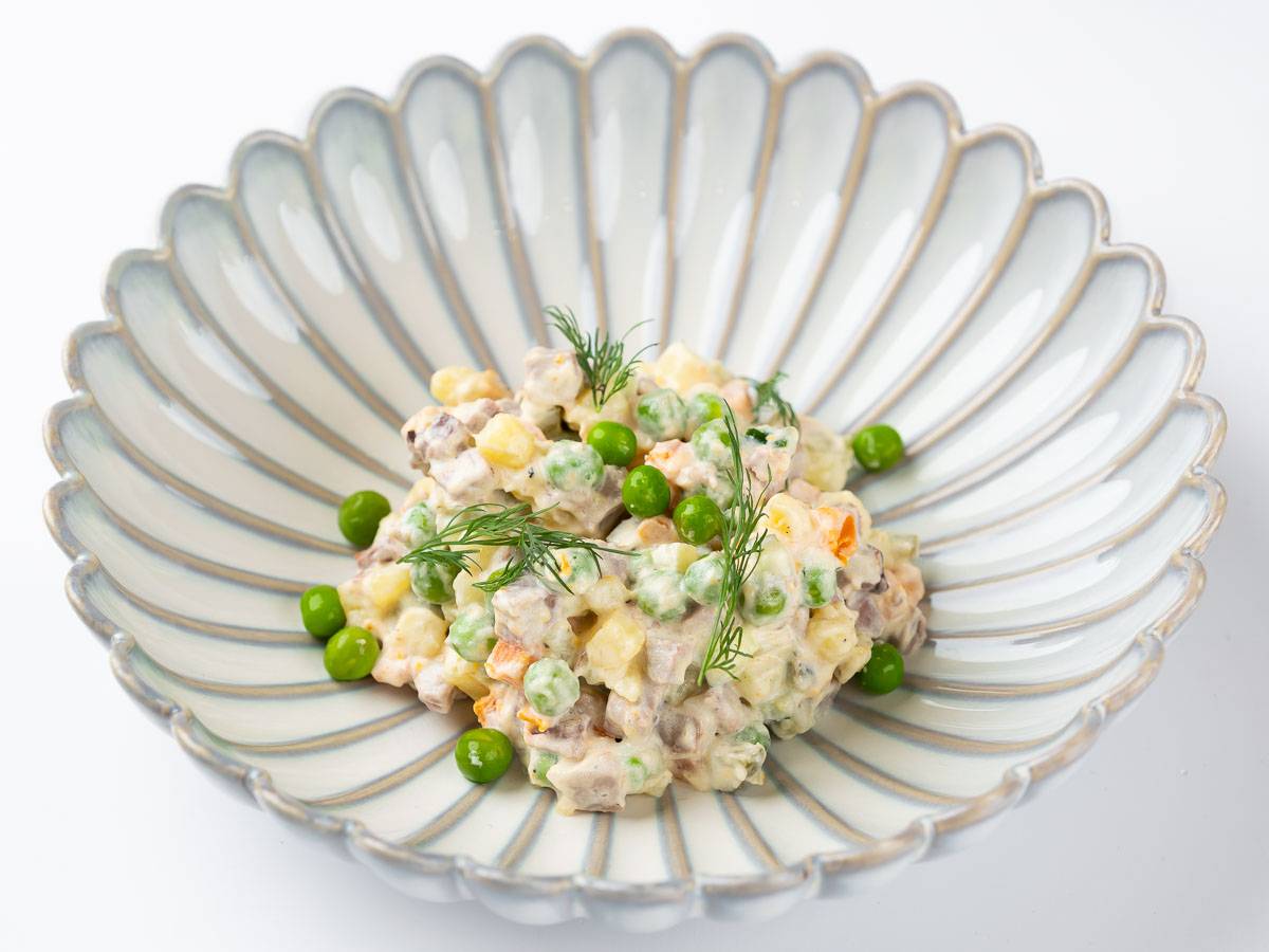 Оливье с телячьим языком