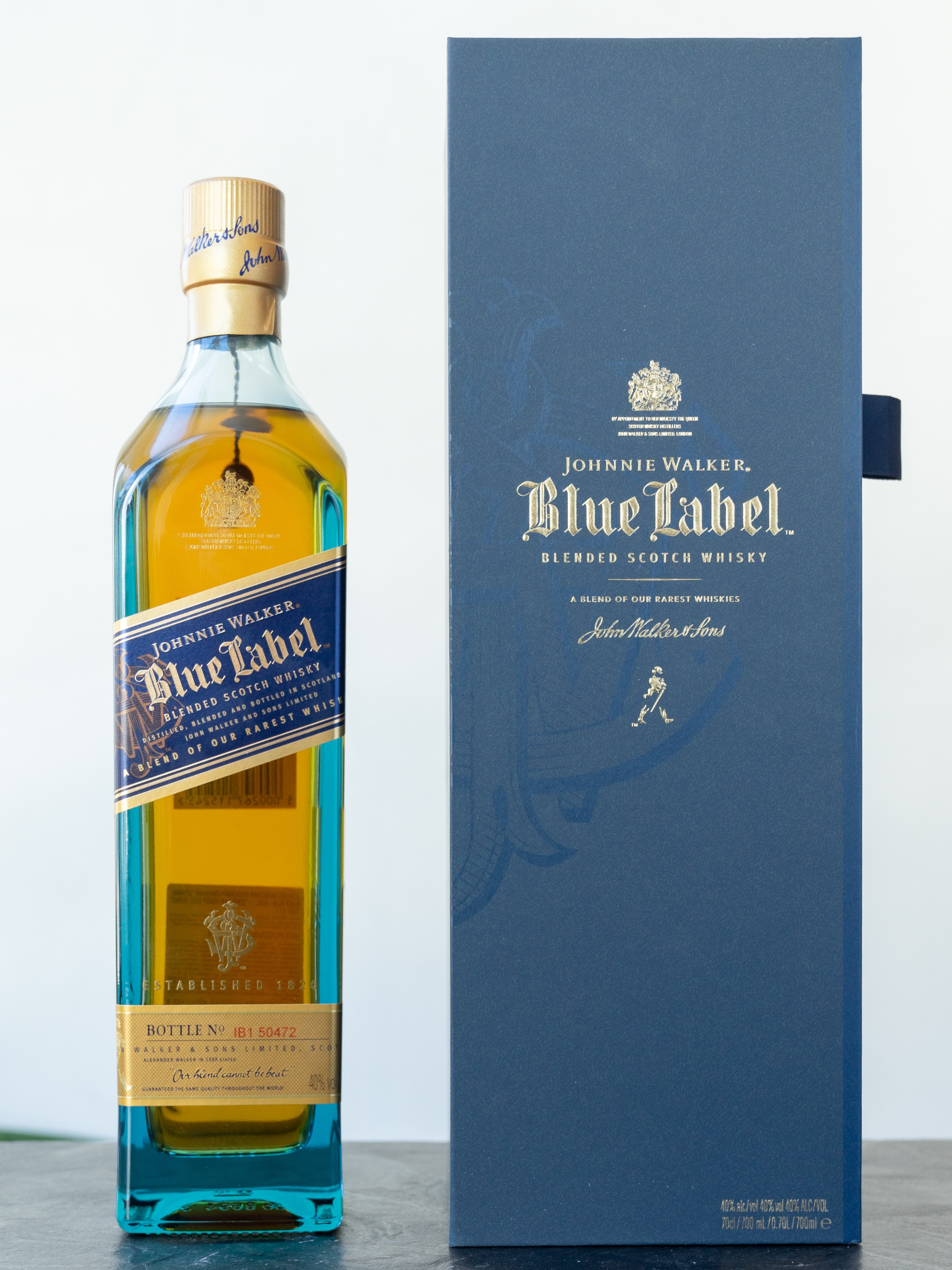 Виски Johnnie Walker Blue Label купить в винном ресторане Остерия Амичи - лучшая цена Виски Johnnie Walker Blue Label / Джонни Уокер Блю Лейбл