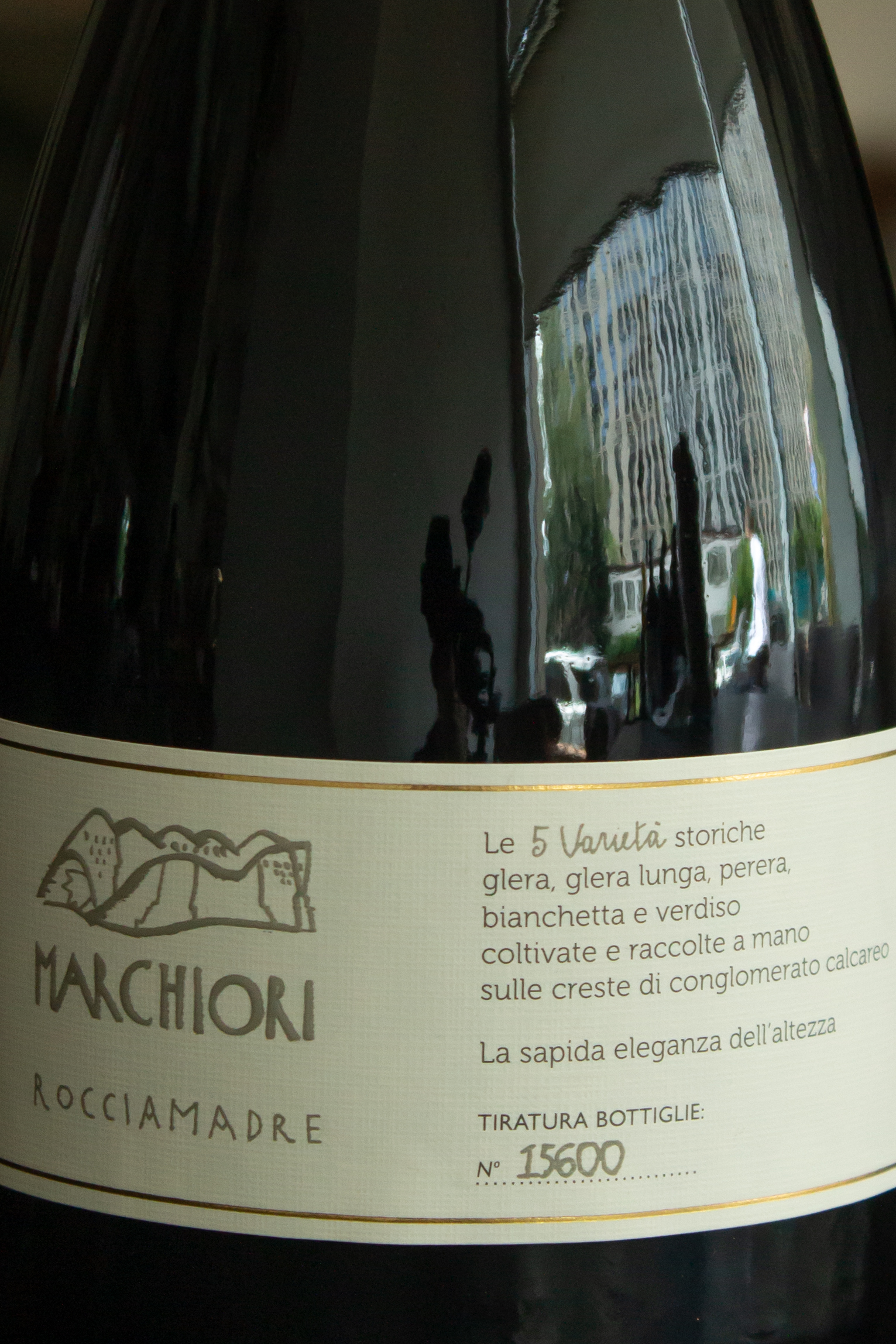 Игристое вино Marchiori Rocciamadre Valdobbiadene Prosecco Superiore Brut купить в винном ресторане Остерия - лучшая цена Игристое вино Marchiori Rocciamadre Valdobbiadene Prosecco Superiore Brut / Маркьори Рокчимадре Вальдобьядене Просекко Супериоре