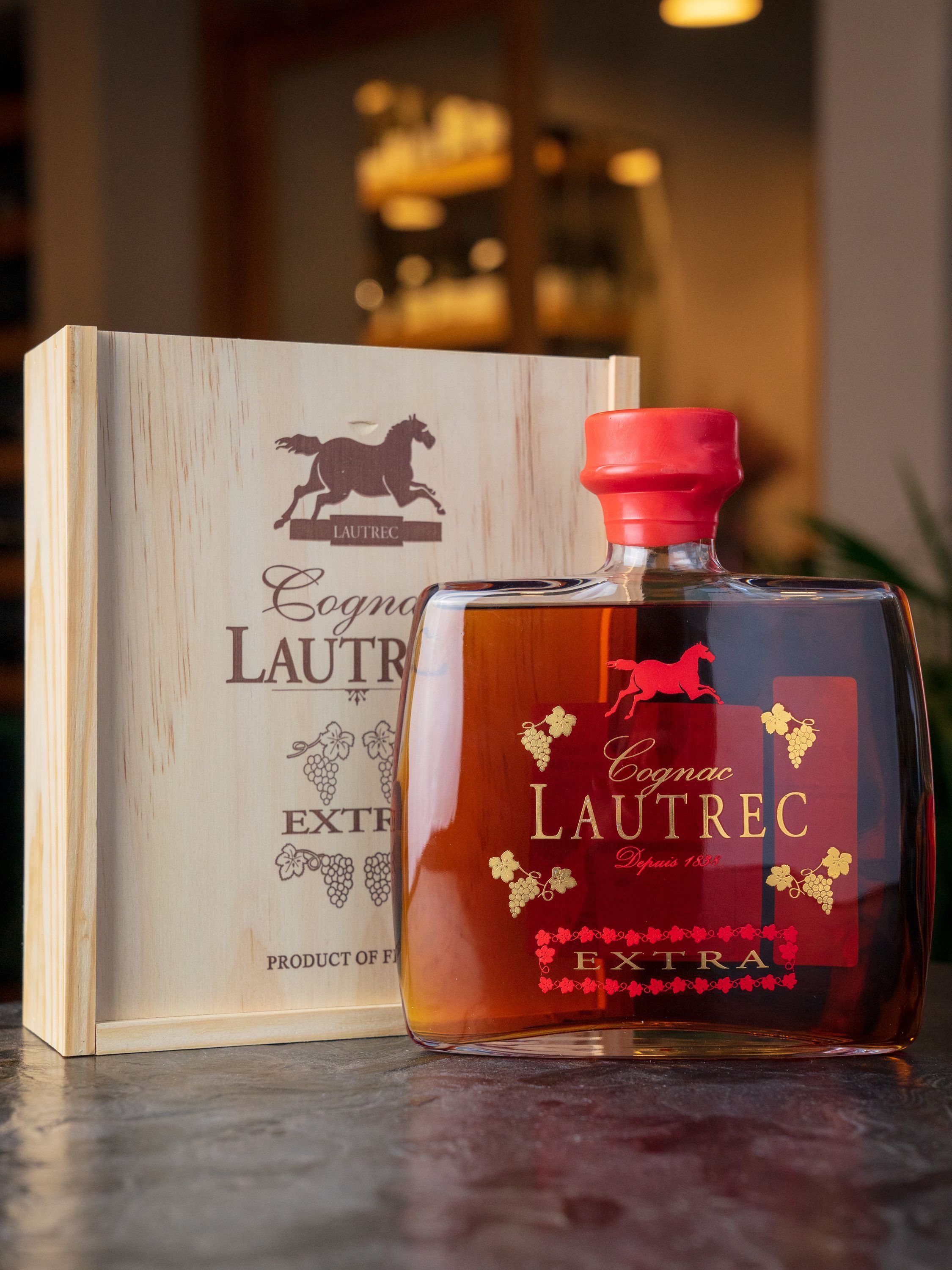 Коньяк Lautrec Extra - купить лучшая цена в ресторане Остерия Амичи Коньяк Lautrec Extra / Лотрек Экстра
