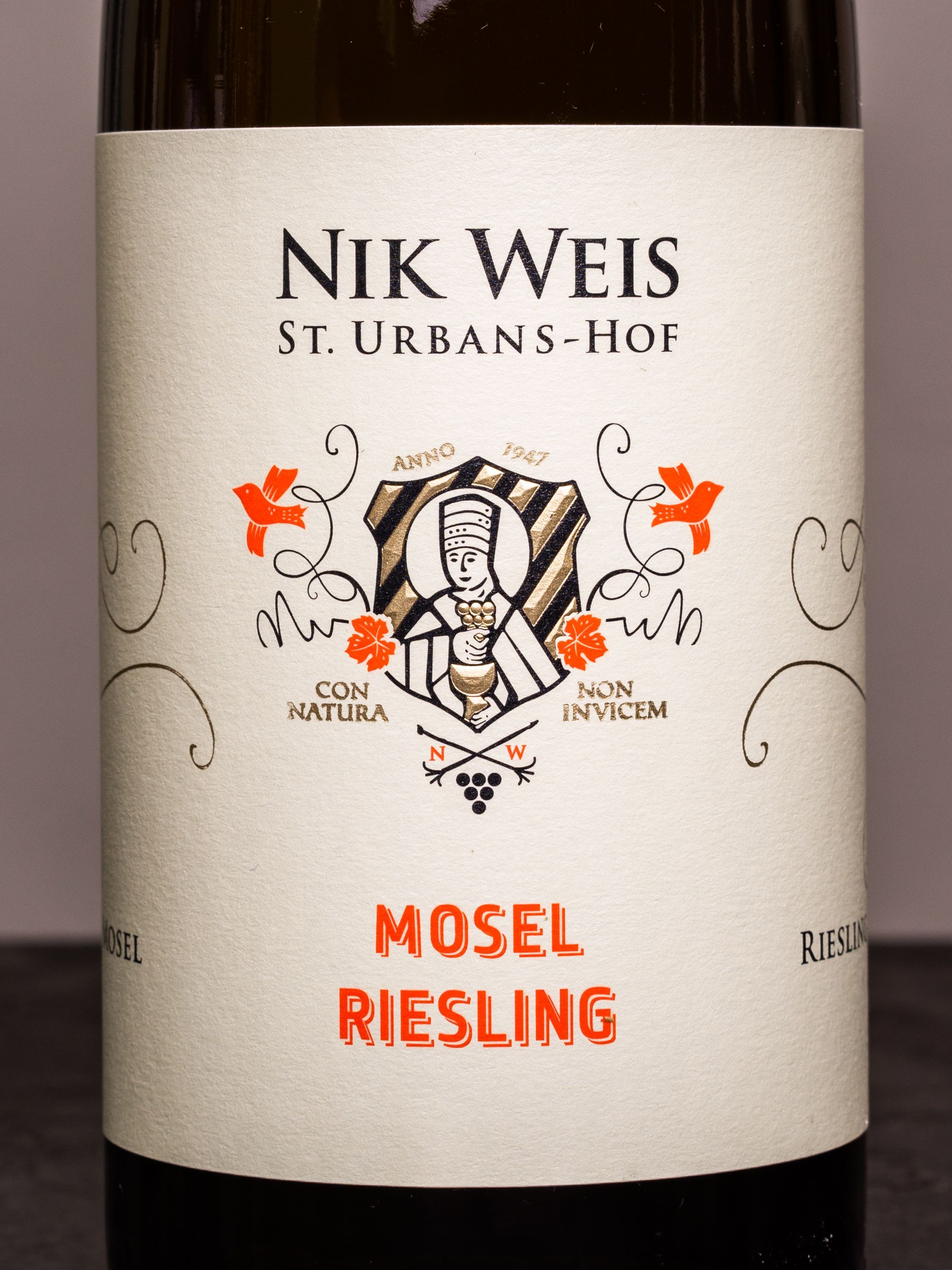 Купить вино Nik Weis Urban Riesling в винном ресторане Osteria Amici цена Вино Nik Weis Riesling / Ник Вайс Рислинг Мозель