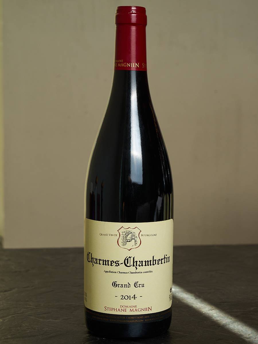 Вино Domaine Stephane Magnien Charmes-Chambertin Grand Cru 2014 купить в винном ресторане Остерия - лучшая цена Вино Domaine Stephane Magnien Charmes-Chambertin Grand Cru 2014 / Домэн Стефан Маньен Шарм Шамбертен Гран Крю