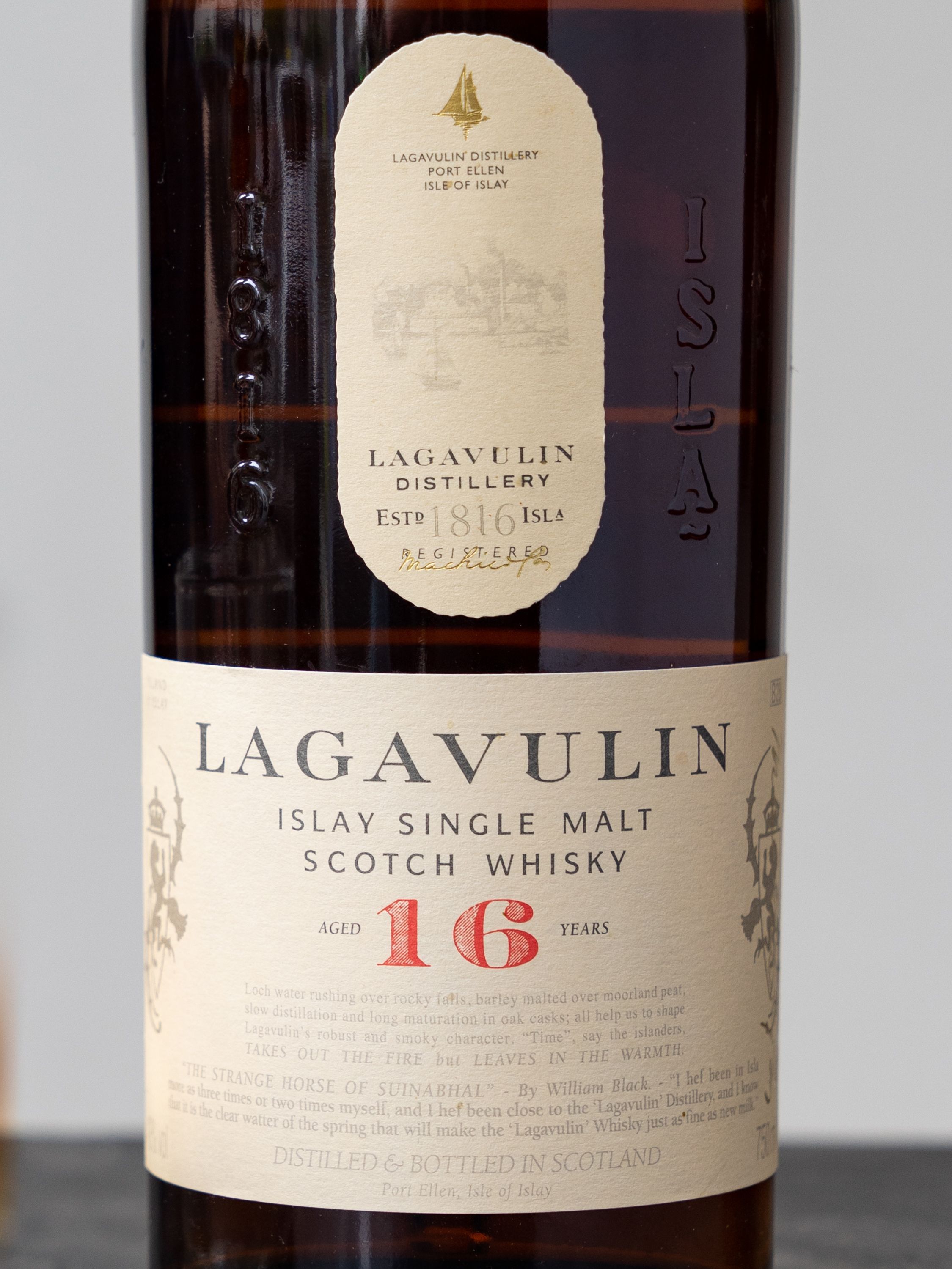 Виски Lagavulin 16 years old купить в ресторане Остерия - лучшая цена Виски Lagavulin 16 years old / Лагавулин 16 лет