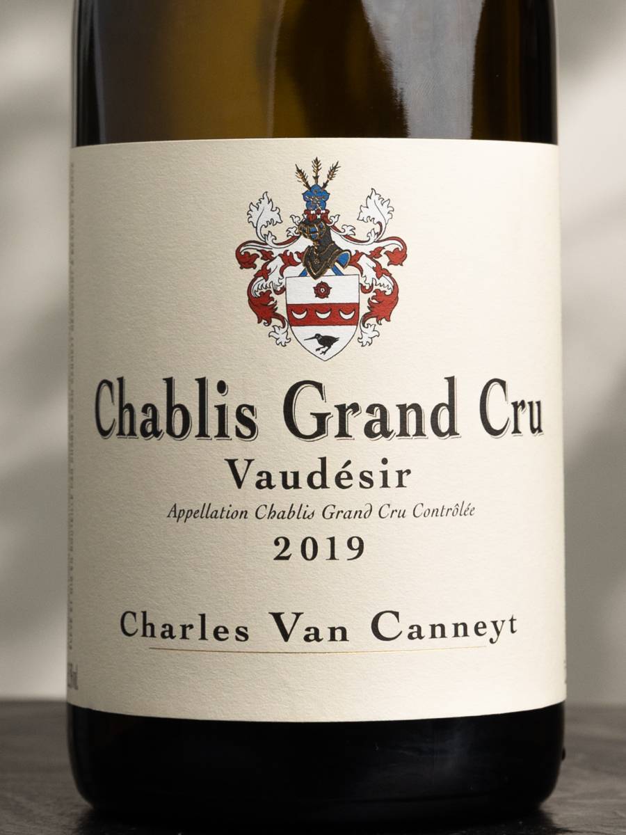 Вино Charles Van Canneyt Chablis Grand Cru Vaudesir 2019 купить в винном ресторане Остерия - лучшая цена Вино Charles Van Canneyt Chablis Grand Cru Vaudesir 2019 / Шарль Ван Канне Шабли Гран Крю Водезир