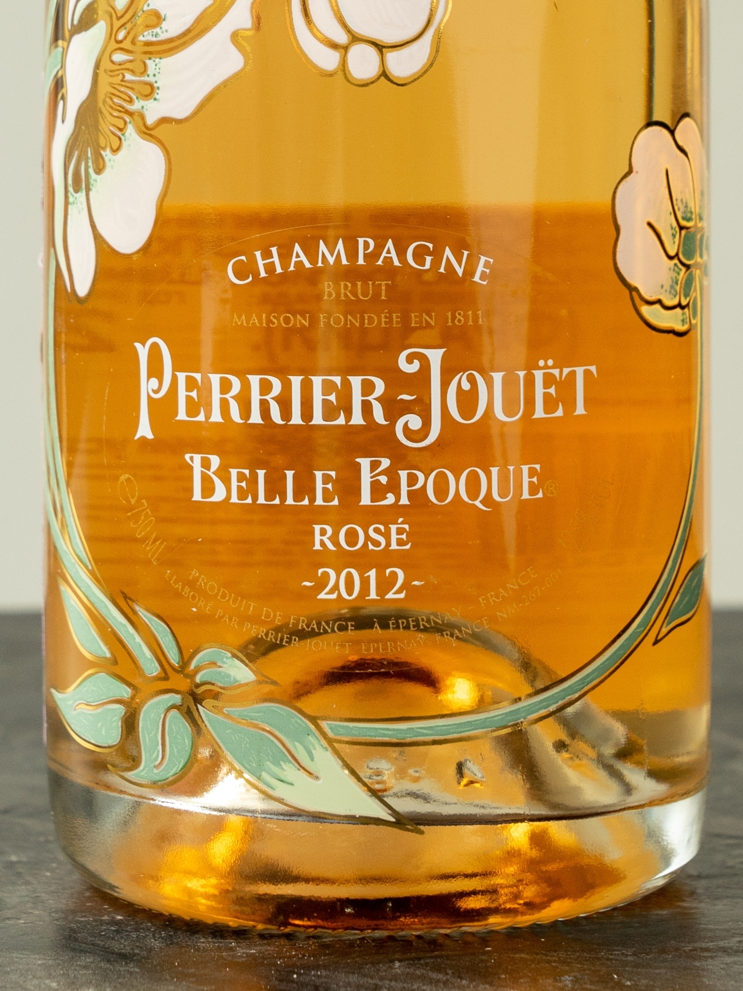 Шампанское Perrier-Jouet Belle Epoque Rose Champagne купить в винном ресторане Остерия - лучшая цена Шампанское Perrier-Jouet Belle Epoque Rose Champagne / Перрье Жуэ Белль Эпок Розе