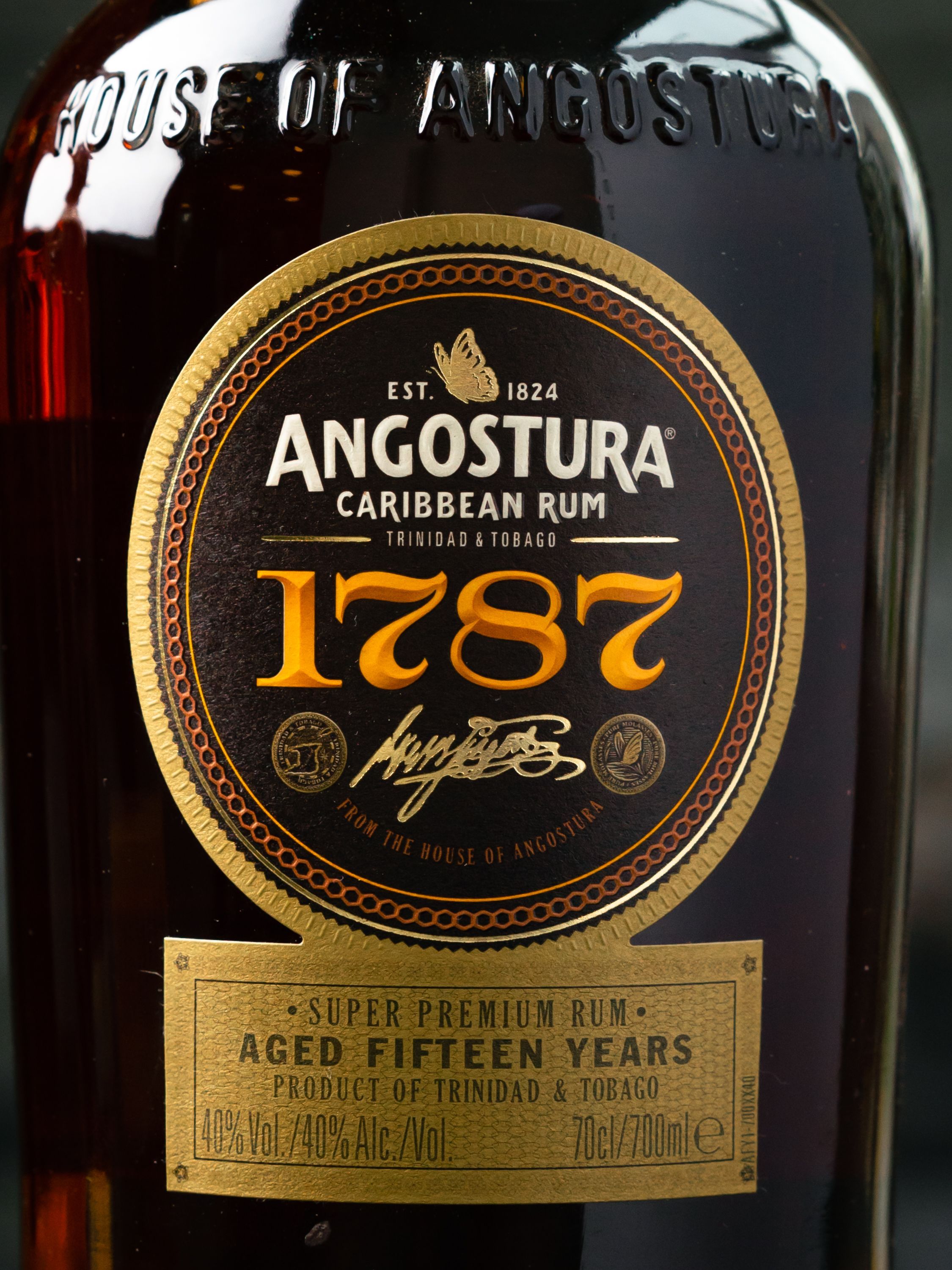 Купить Ром Angostura 1787 Aged 15 years лучшая цена в ресторане Osteria Amici Ром Angostura 1787 Aged 15 years / Ангостура 1787 15 лет