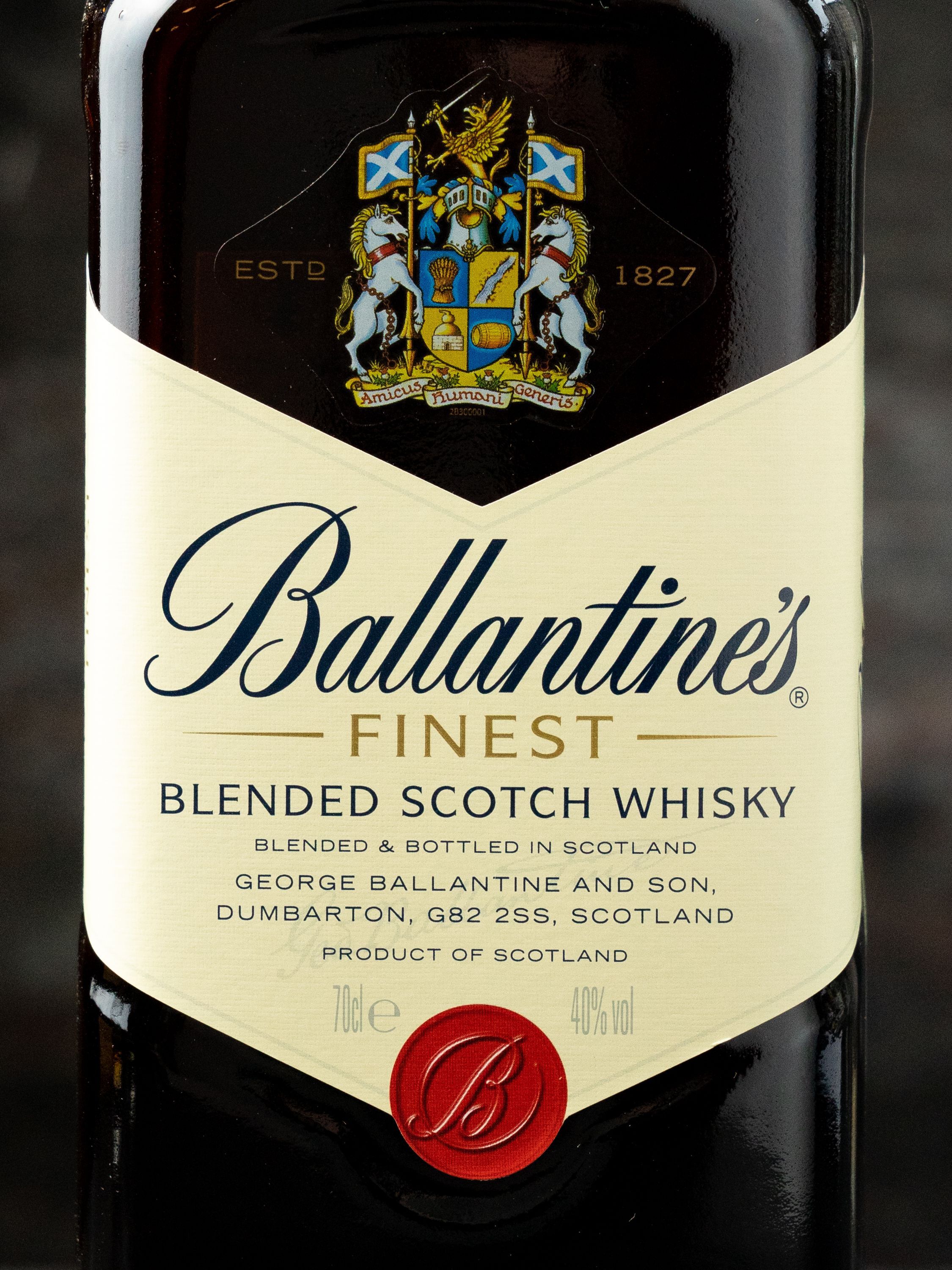Купить Шотландский виски Ballantines Finest 0.7 лучшая цена в ресторане Амичи Виски Ballantines 700 ml / Баллантайнс