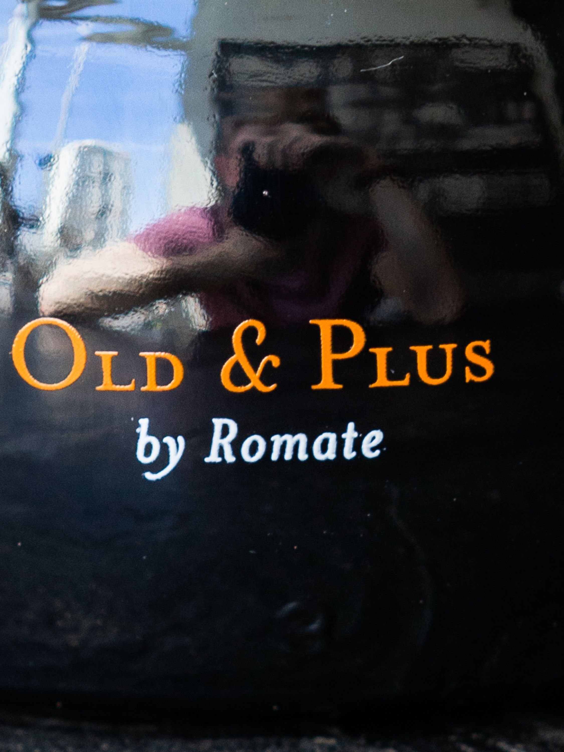 Херес Sanchez Romate Old & Plus Jerez Amontillado VORS купить в ресторане Остерия - лучшая цена Херес Sanchez Romate Old & Plus Jerez Amontillado V.O.R.S. / Олд & Плюс Херес Амонтильядо В.О.Р.С.