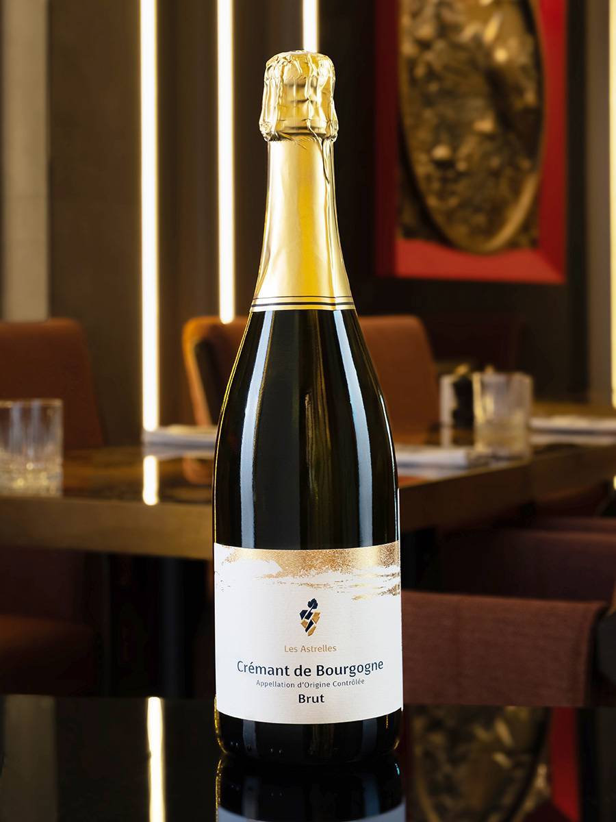Игристое вино Domaine Les Astrelles Cremant de Bourgogne Brut 2022 / Домен Лез Астрель Креман де Бургонь Брют
