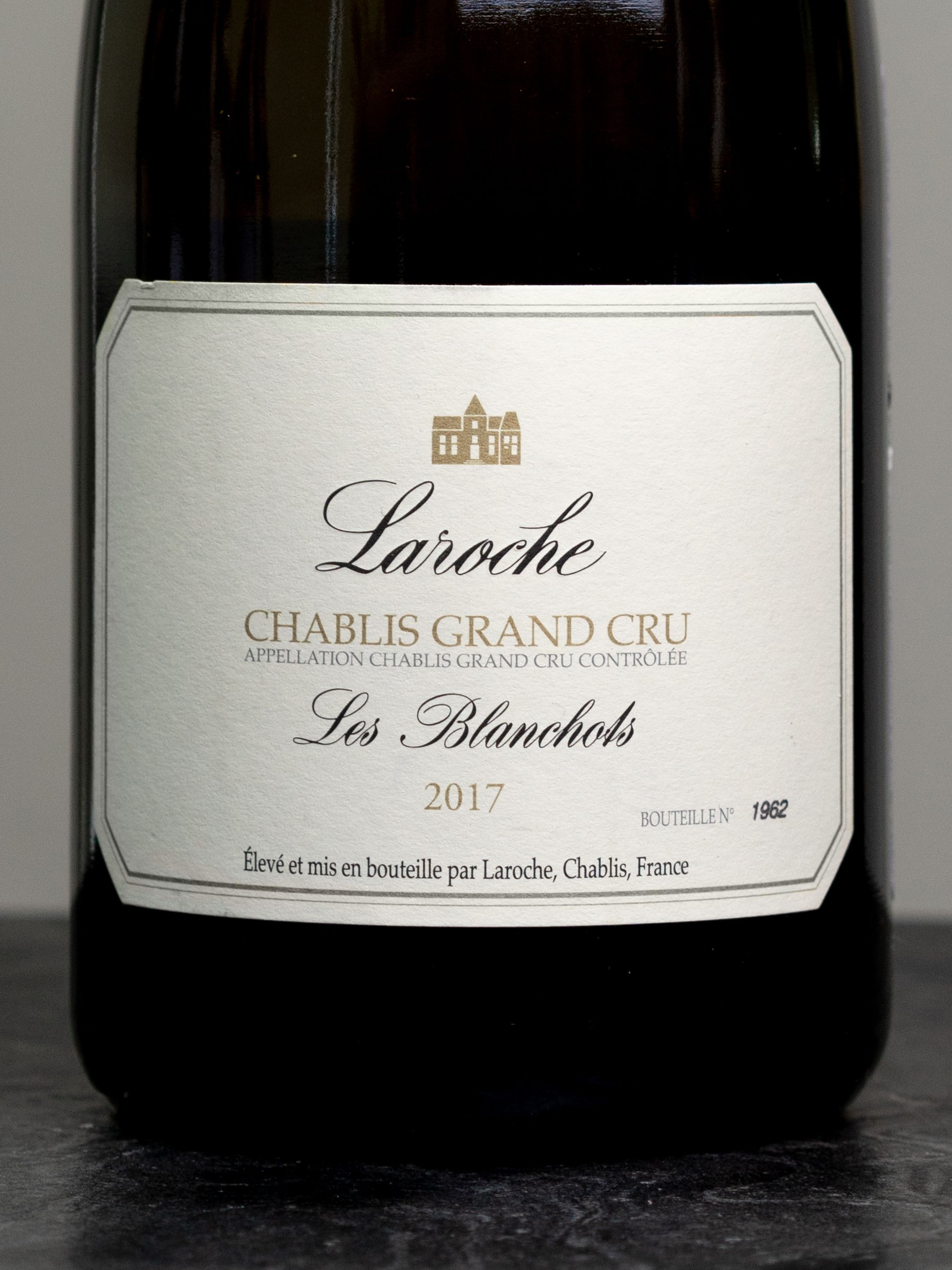 Этикетка Domaine Laroche Chablis Grand Cru Les Blanchots