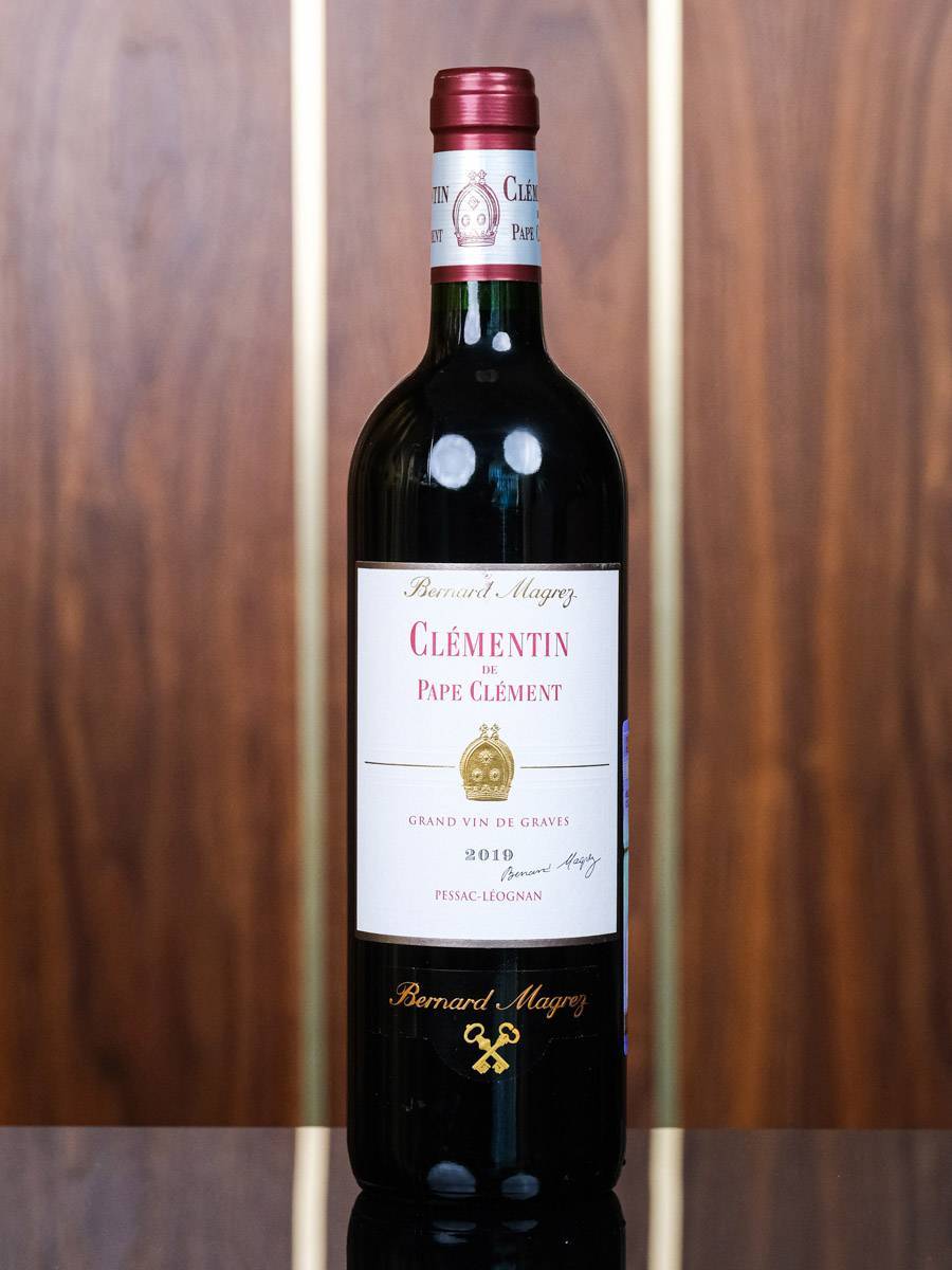 Вино Bernard Magrez Clementin de Pape Clement Pessac-Leognan 2019 купить в винном ресторане Остерия - лучшая цена Вино Bernard Magrez Clementin de Pape Clement Pessac-Leognan 2019 / Бернар Магре Клементен де Пап Клеман Пессак-Леоньян