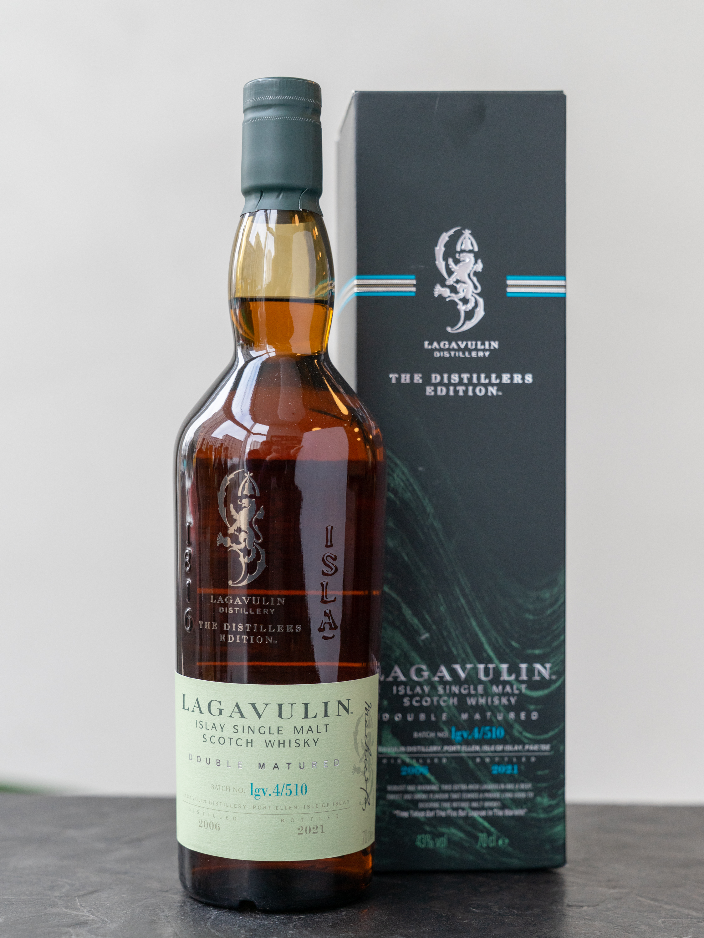 Подарочная упаковка Lagavulin 15 Years Distillers Edition 2021