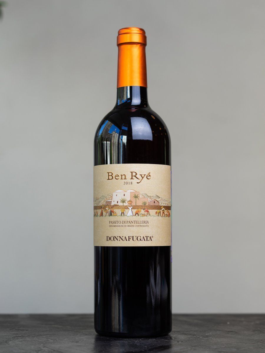 Вино Ben Rye Passito di Pantelleria купить в ресторане Остерия - лучшая цена Вино Ben Rye Passito di Pantelleria / Бен Рие Пассито ди Пантеллерия