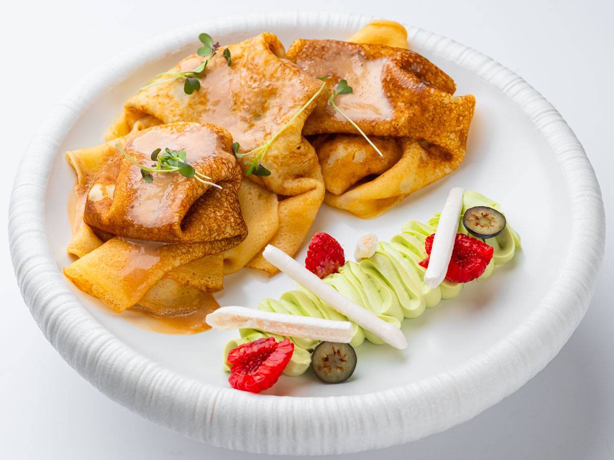 Блины с карамелью и фисташковым кремом