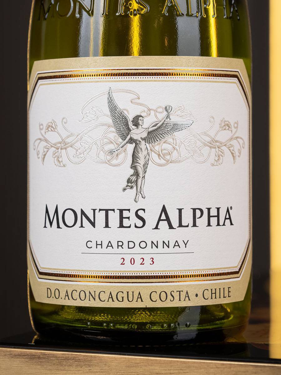Вино Montes Alpha Chardonnay / Монтес Альфа Шардоне