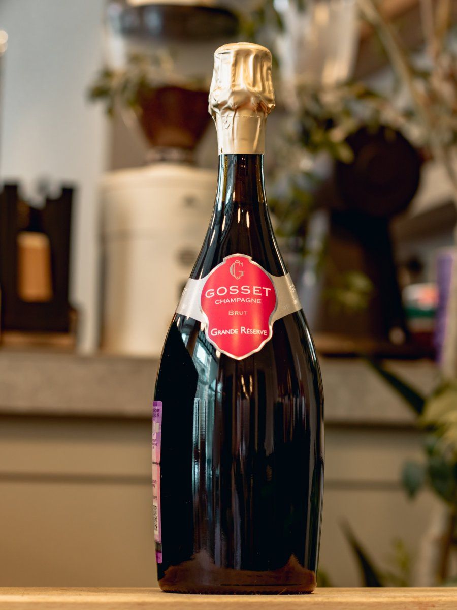 Купить шампанское Gosset Grande Brut Reserve - лучшая цена и выбор в Остерия Амичи Шампанское Gosset Grande Brut Reserve / Госсе Гранд Резерв Брют