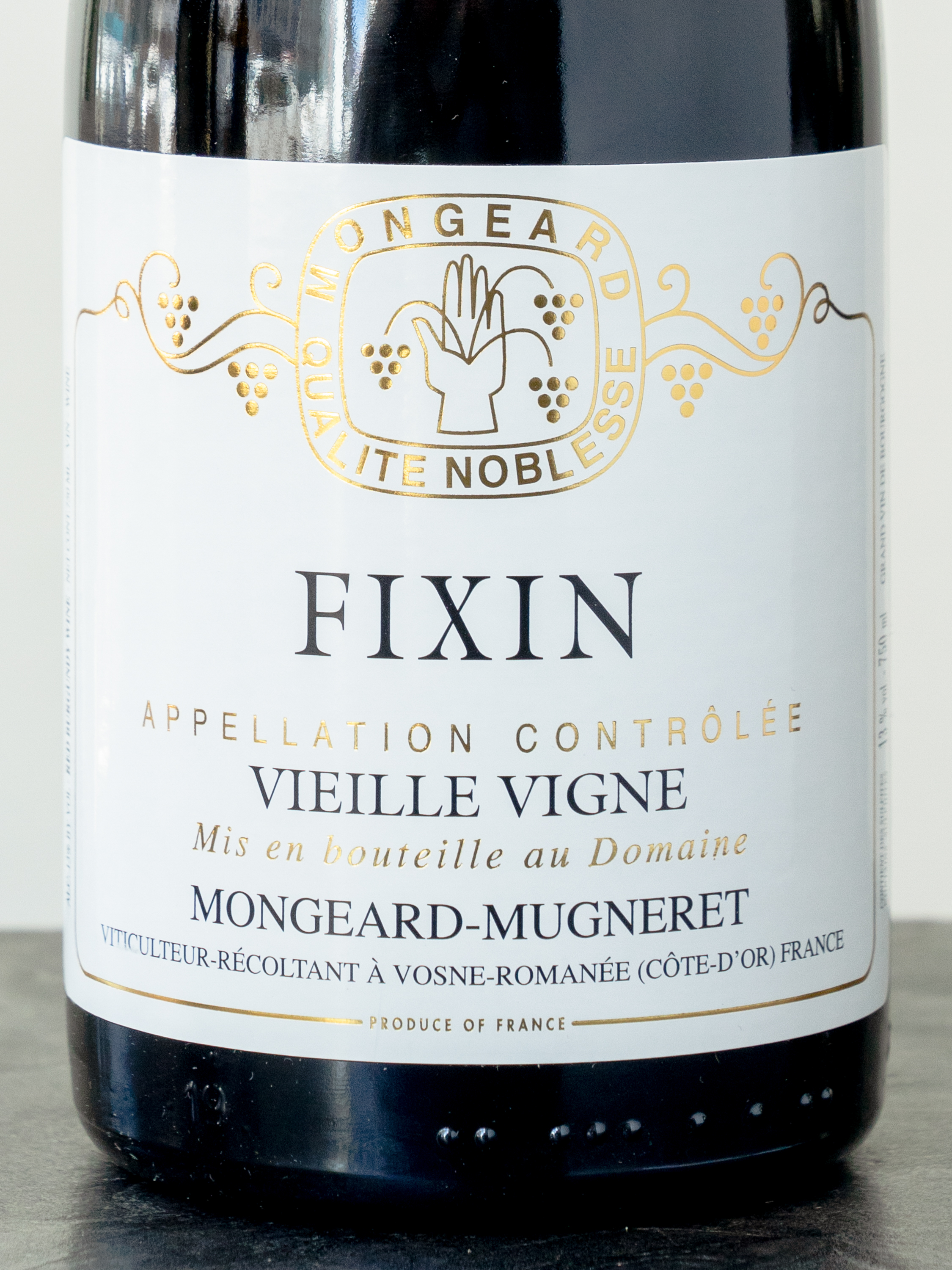 Вино Domaine Mongeard-Mugneret Fixin Vieille Vigne купить в винном ресторане Остерия - лучшая цена Вино Domaine Mongeard-Mugneret Fixin Vieille Vigne / Монжар-Мюньере Фисен Вьей Винь