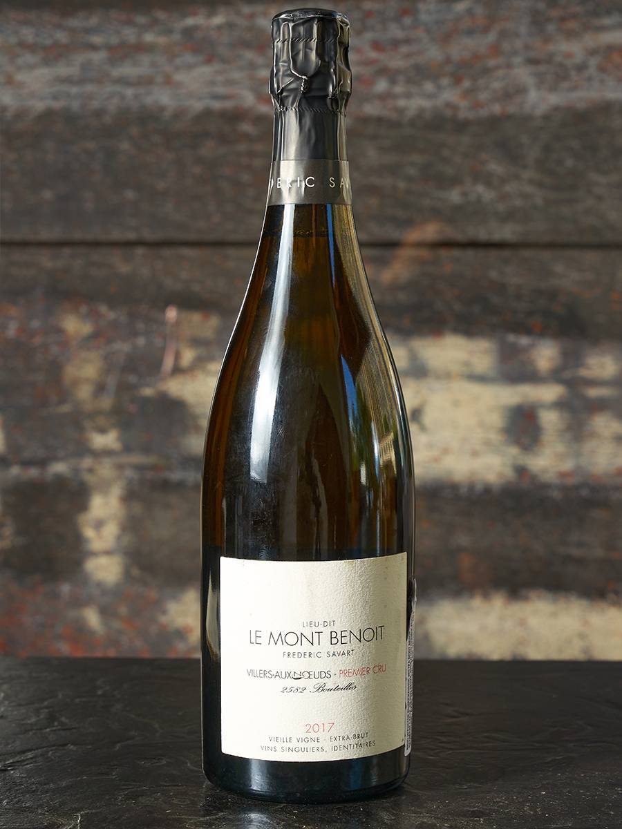 Шампанское Champagne Frederic Savart Le Mont Benoit Villers-Aux-Noeuds Premier Cru купить в винном ресторане Остерия - лучшая цена Шампанское Champagne Frederic Savart Le Mont Benoit Villers-Aux-Noeuds Premier Cru / Шампань Фредерик Савар Ле Мон Бенуа Виле о Нуо Премье Крю