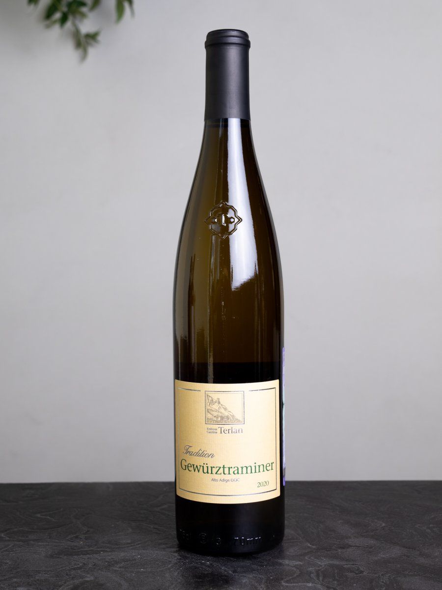 Купить вино Cantina Terlano Gewurztraminer Alto Adige в винном ресторане Остерия цена Вино Cantina Terlano Gewurztraminer Alto Adige / Терлан Гевюрцтраминер Альто Адидже