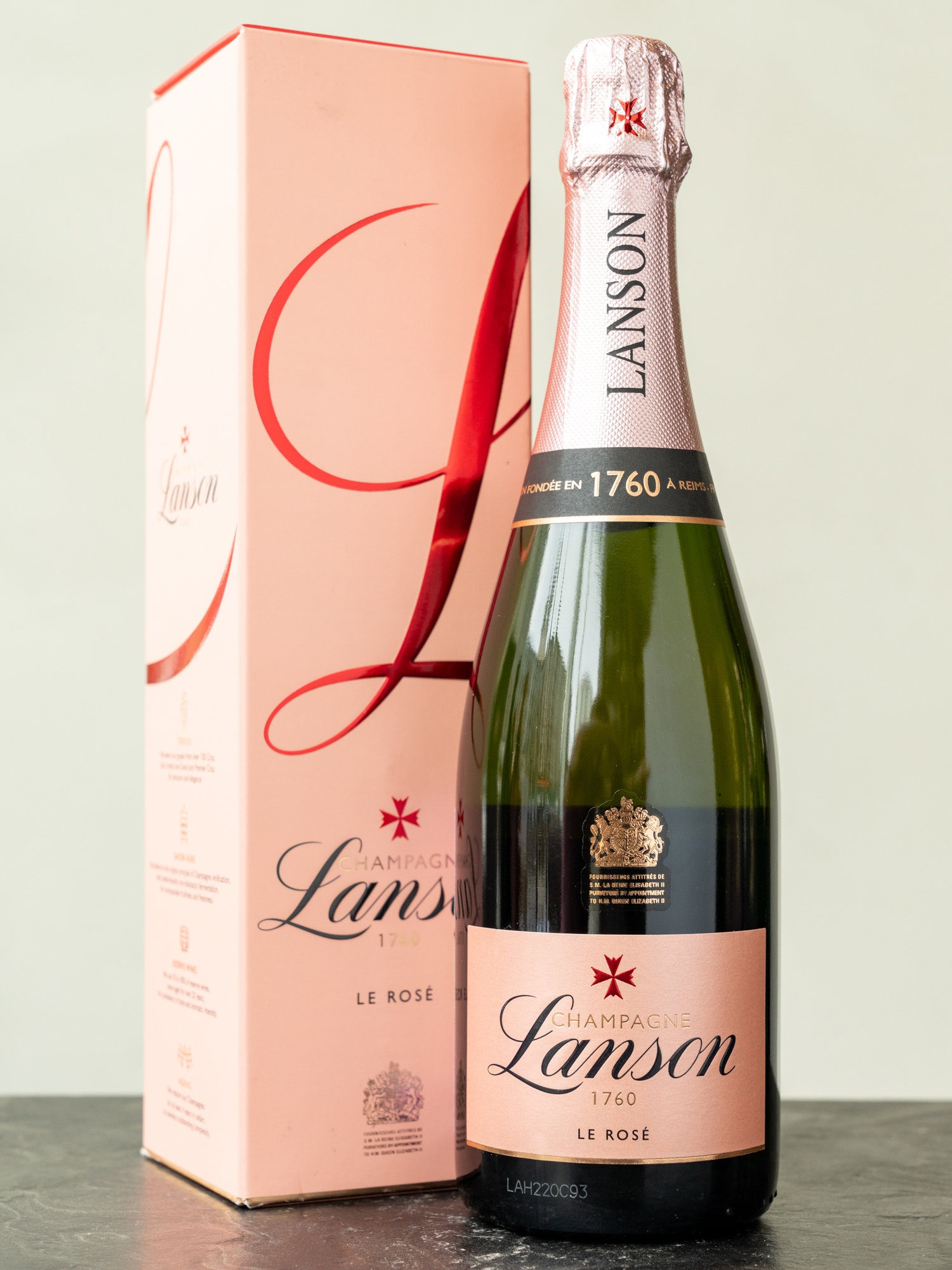 Шампанское Lanson Rose Label Brut Rose купить в винном ресторане Остерия - лучшая цена Шампанское Lanson Rose Label Brut Rose / Шампань Лансон Розе ле Брют Розе