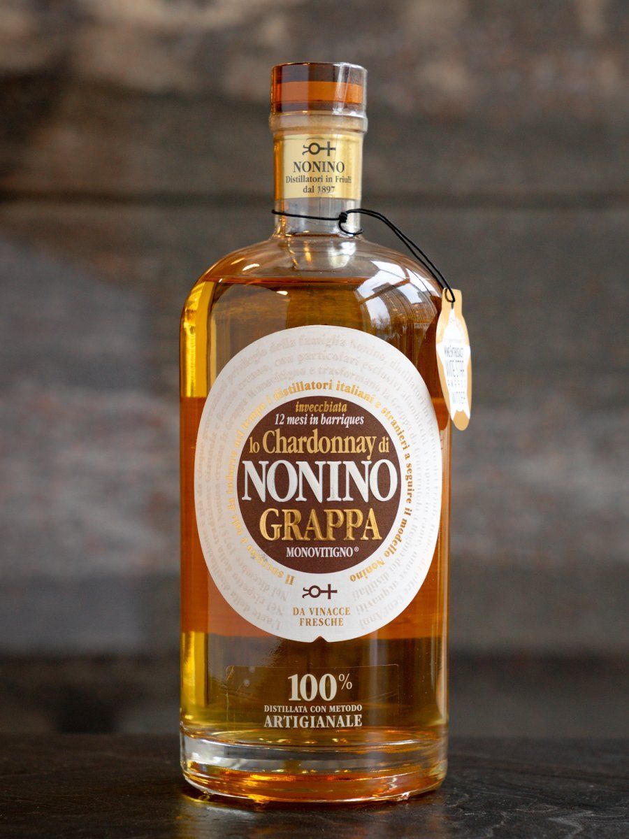Граппа Lo Chardonnay di Nonino in Barriques Monovitigno купить в ресторане Остерия - лучшая цена Граппа Lo Chardonnay di Nonino in Barriques Monovitigno / Ло Шардоне ди Нонино ин баррик Моновитиньо