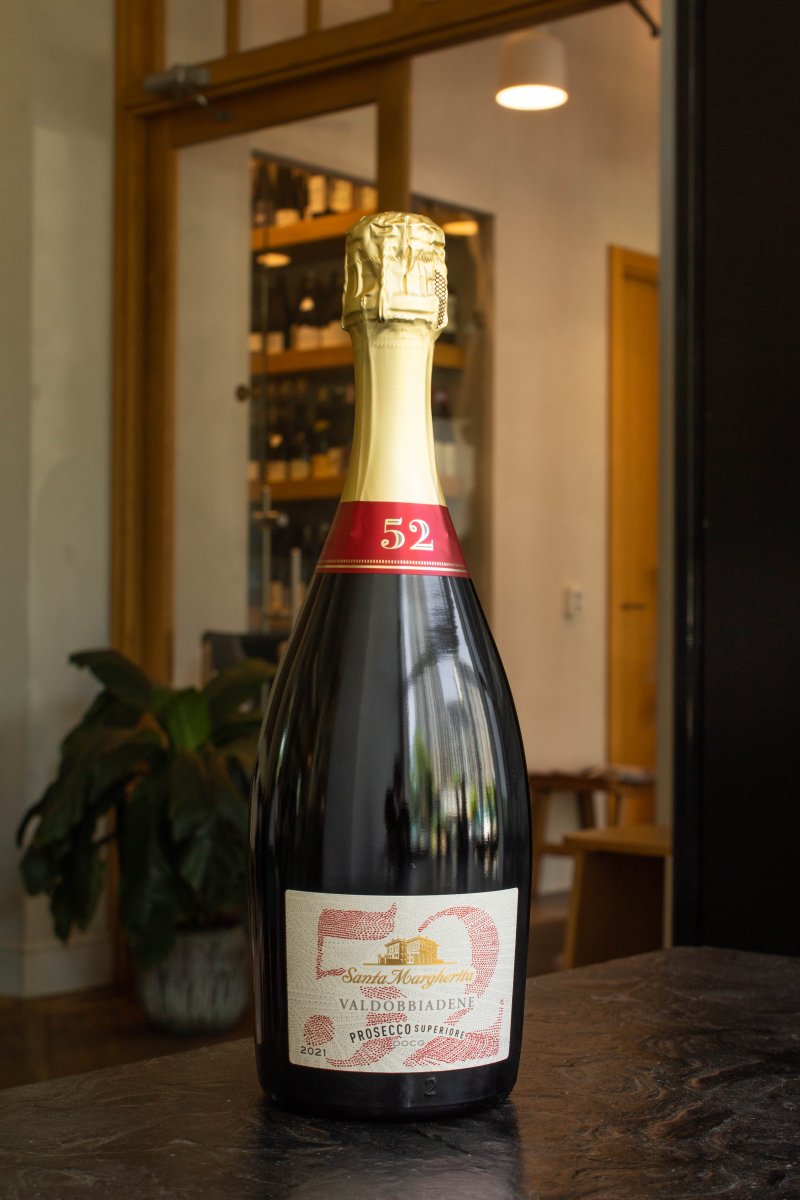 Игристое вино 52 Prosecco Di Valdobbiadene Superiore купить в винном ресторане Остерия - лучшая цена Игристое вино 52 Prosecco Di Valdobbiadene Superiore / 52 Просекко Ди Вальдоббьядене Суперьоре