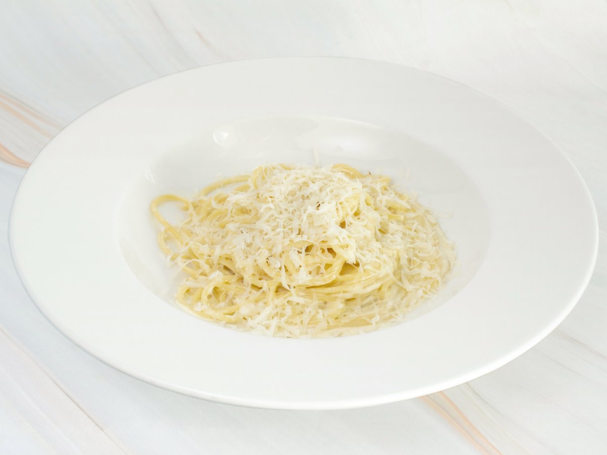 Спагетти четыре сыра