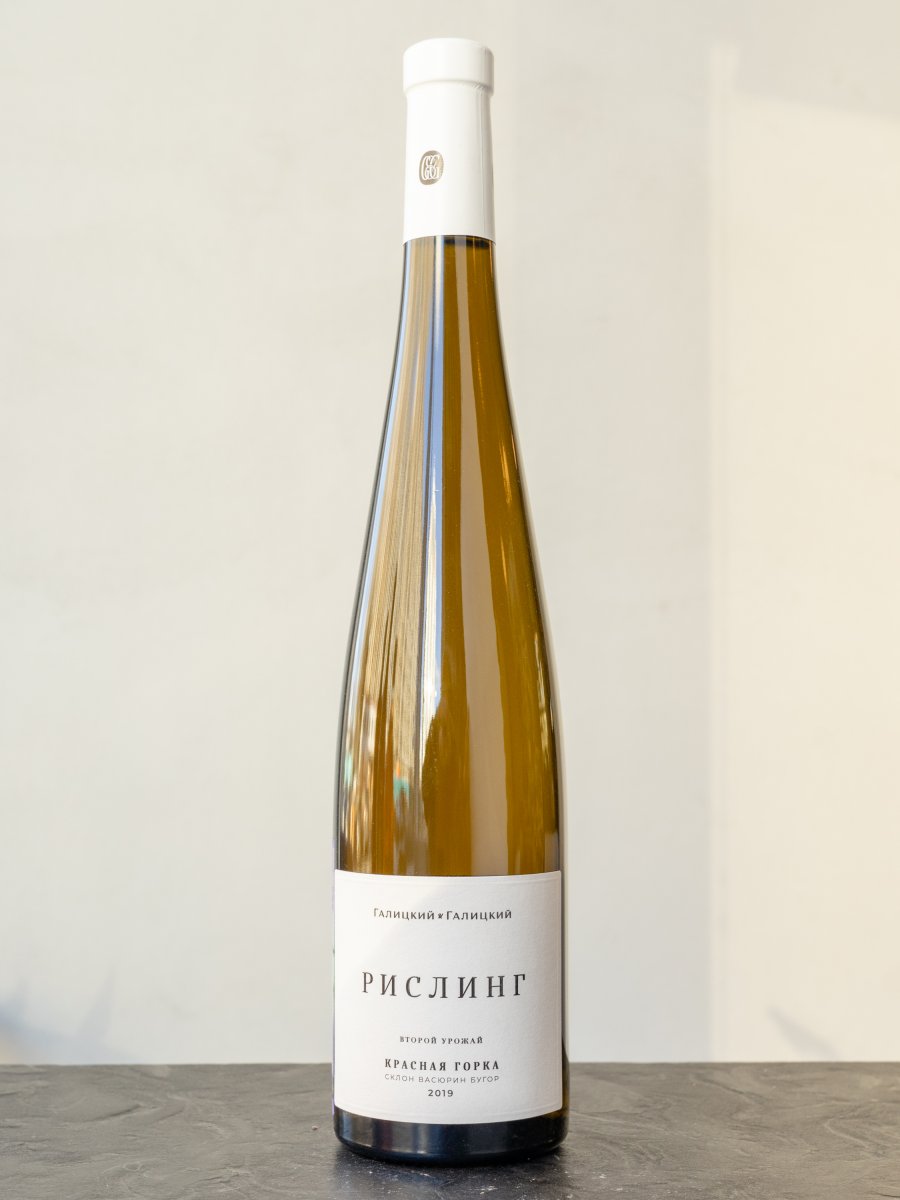 Вино Красная Горка Рислинг / Krasnaia Gorka Riesling