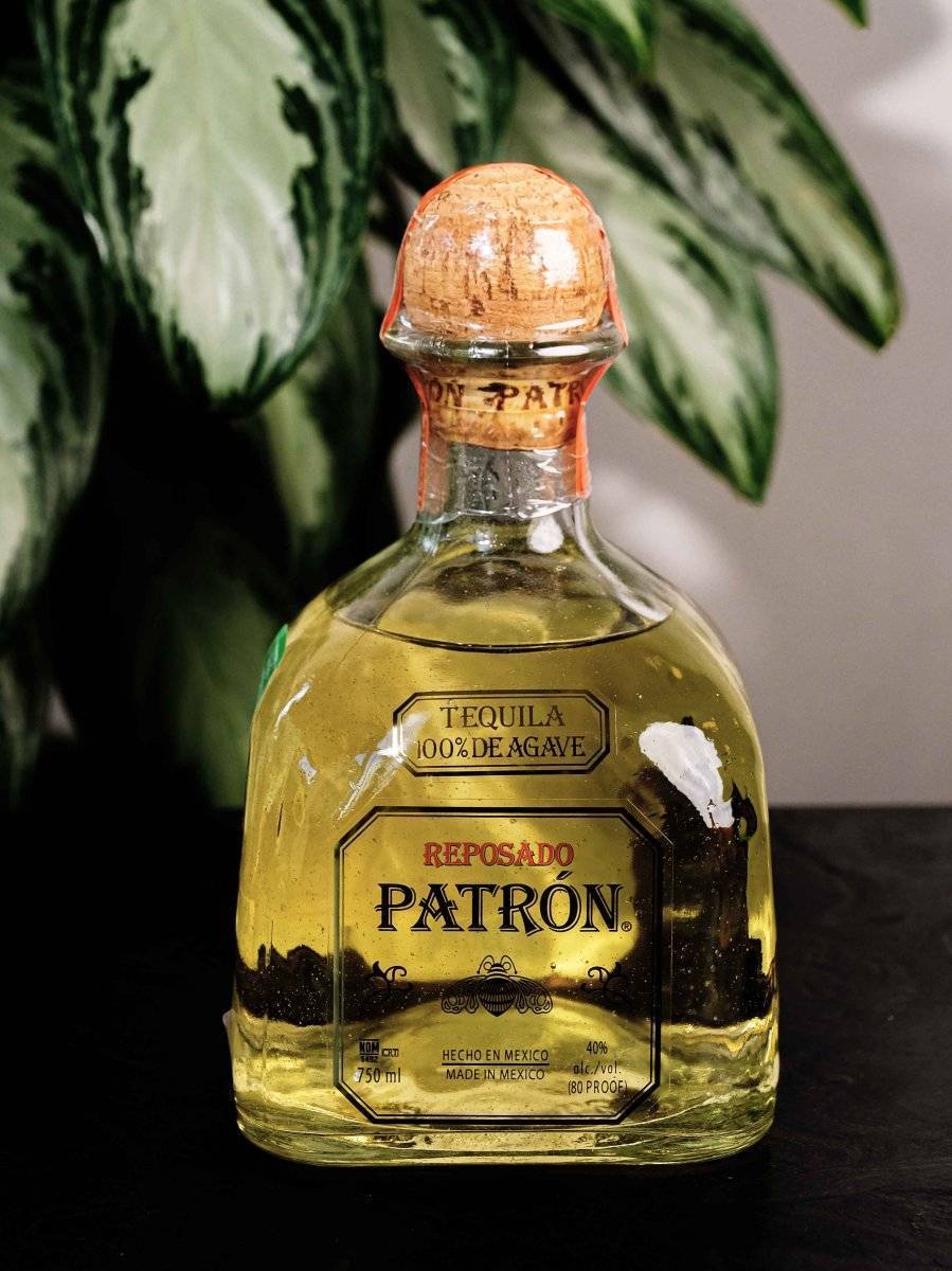 Текила Patron Reposado 100 % De Agave купить в ресторане Остерия лучшая цена Текила Patron Reposado 100 % De Agave / Патрон Репосадо 100 % Де Агаве