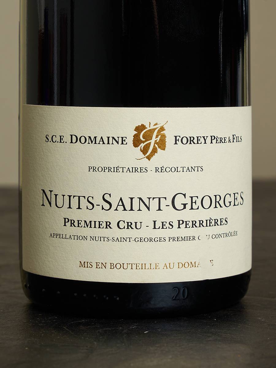 Вино Domaine Forey Pere et Fils Nuits-Saint-Georges 1-er Cru Les Perrieres 2015 купить в винном ресторане Остерия - лучшая цена Вино Domaine Forey Pere et Fils Nuits-Saint-Georges 1-er Cru Les Perrieres 2015 / Нюи-Сен-Жорж Премье Крю Домэн Форе Пэр э Фис Ле Перьер