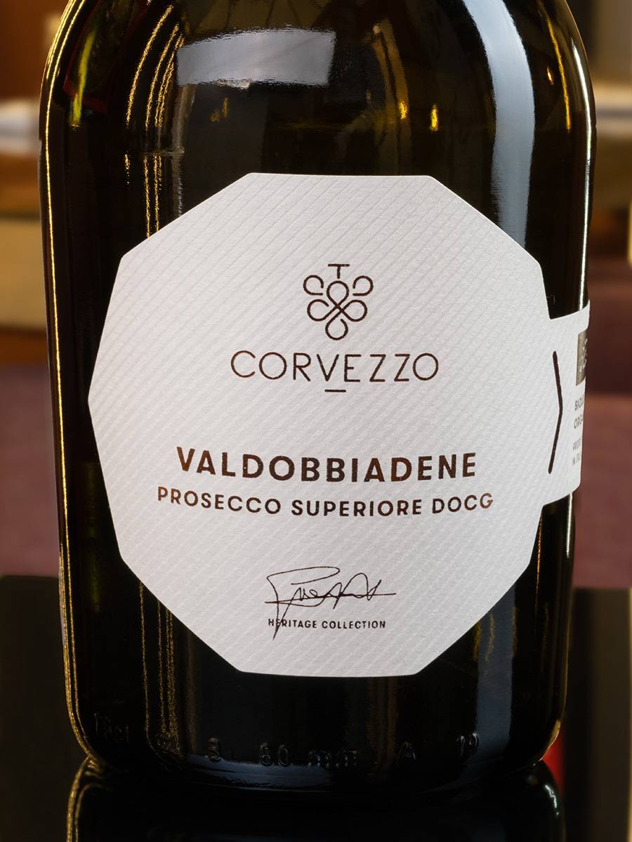 Игристое вино Corvezzo Prosecco Brut Superiore di Conegliano Valdobbiadene DOCG купить в винном ресторане Остерия - лучшая цена Игристое вино Corvezzo Prosecco Brut Superiore di Conegliano Valdobbiadene DOCG / Просекко Супериоре ди Конельяно Вальдоббьядене