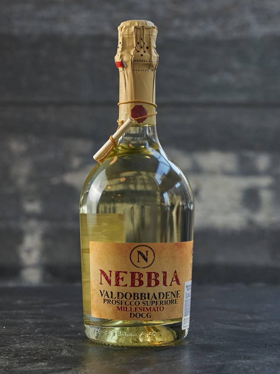 Игристое вино Nebbia Valdobbiadene Prosecco Superiore купить в винном ресторане Остерия - лучшая цена Игристое вино Nebbia Valdobbiadene Prosecco Superiore / Неббиа Вальдоббьядене Просекко Супериоре