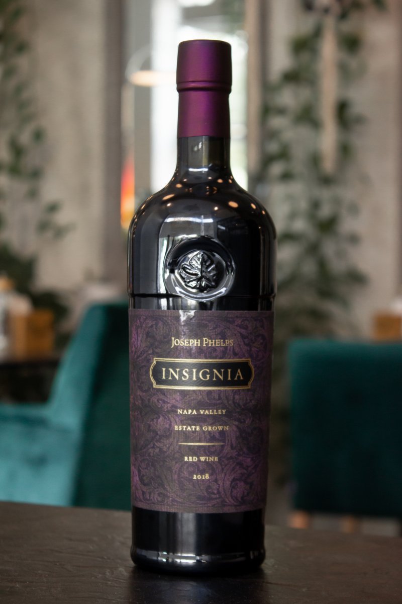 Вино Joseph Phelps Insignia 2018 купить в винном ресторане Остерия - лучшая цена Вино Joseph Phelps Insignia 2018 / Инсигния Жозеф Фелпс 2018