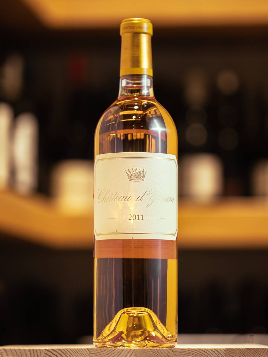 Вино Chateau d'Yquem Sauternes Premier Grand Cru Superieur 2011 / Шато д'Икем Сотерн Премье Гран Крю Классе Супериор