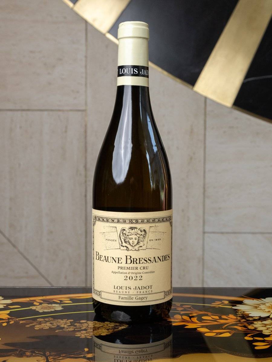 Вино Louis Jadot Beaune Premier Cru купить в винном ресторане Остерия - лучшая цена Вино Louis Jadot Beaune Premier Cru / Луи Жадо Бон Премье Крю