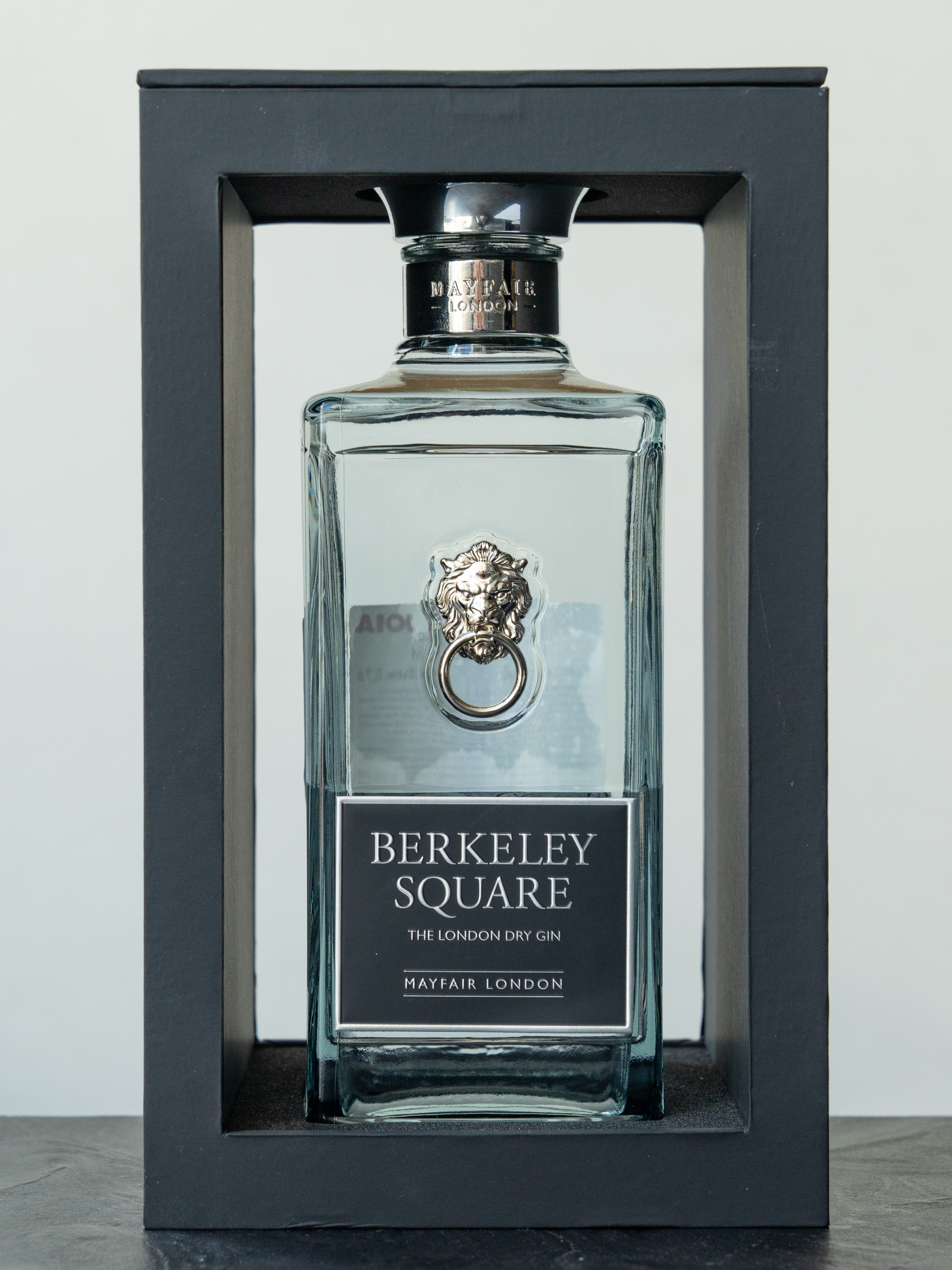 Джин Gin Berkeley Square купить по лучшей цене Мосфильмовская 88 Джин Gin Berkeley Square / Беркли Сквер