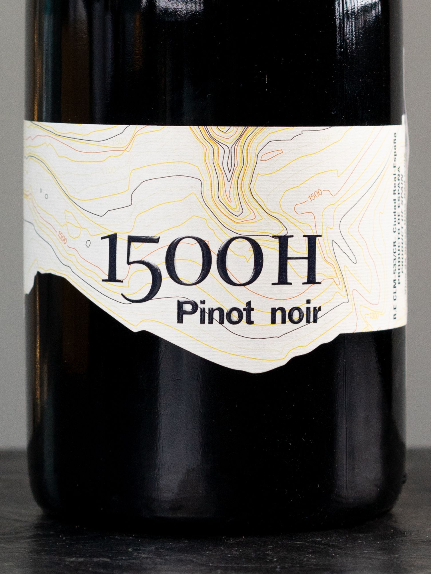 Вино Pago del Vicario 1500 H Pinot Noir Pago del Mare Nostrum / 1500 Аш Купаж Пино Нуар Паго дель Маре Нострум