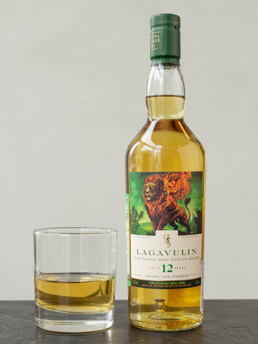 Виски Lagavulin 12 Years Old Special Release купить в ресторане Остерия - лучшая цена Виски Lagavulin 12 Years Old Special Release / Лагавулин 12 лет Спешиал Релиз