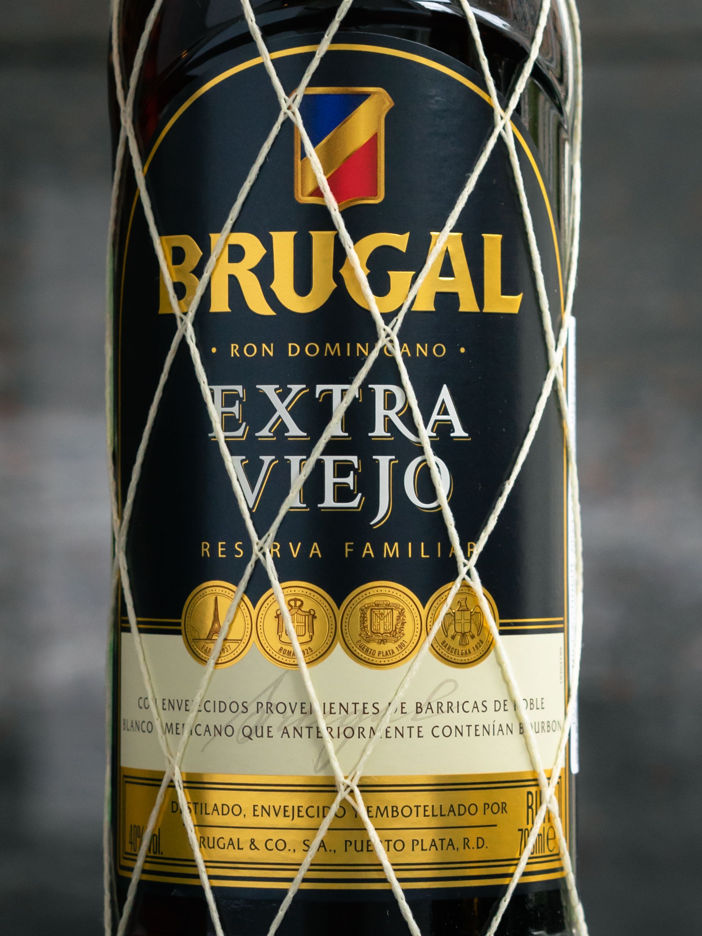 Ром Brugal Extra Viejo лучшая цена в ресторане Остерия Амичи Ром Brugal Extra Viejo / Бругал Экстра Вьехо