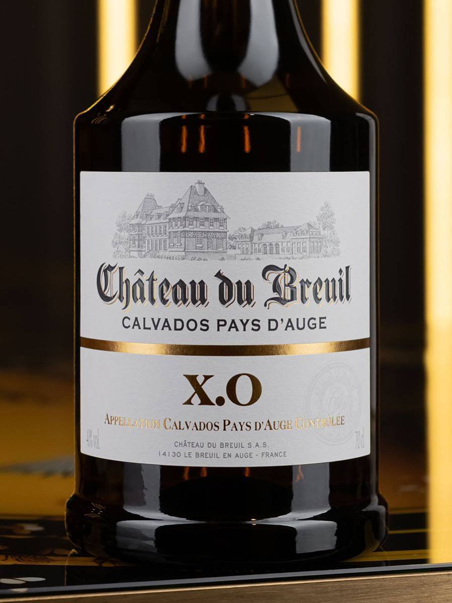 Кальвадос Chateau du Breuil XO Pays d`Auge / Шато дю Брёй ХО