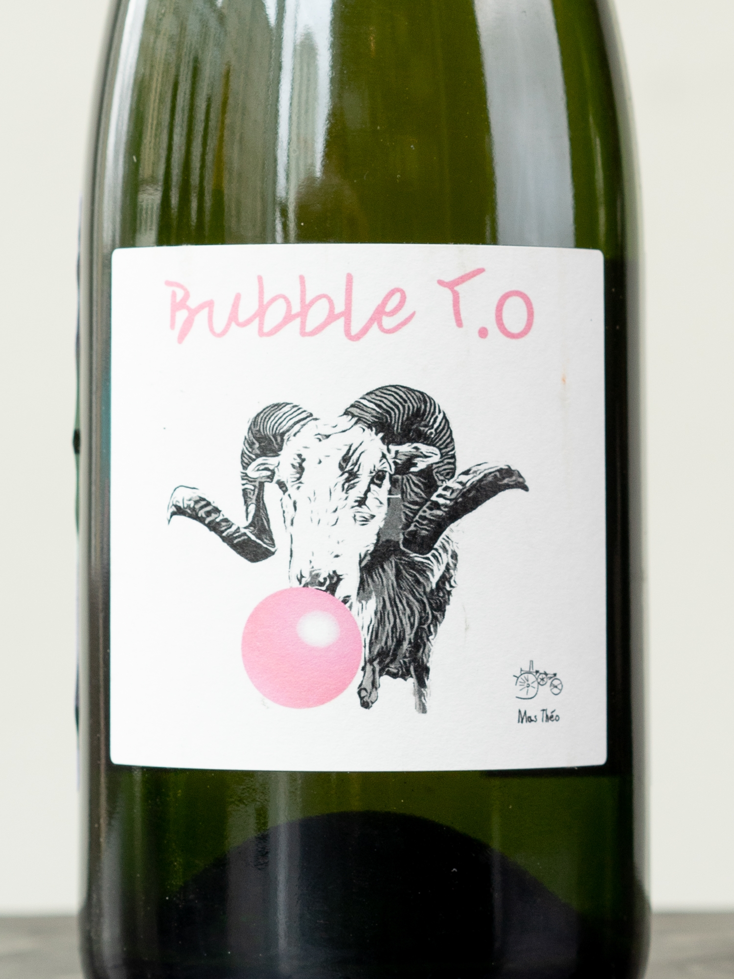Игристое вино Mas Theo Bubble T.O Brut купить в винном ресторане Остерия - лучшая цена Игристое вино Mas Theo Bubble T.O Brut / Бабл Т.О Брют