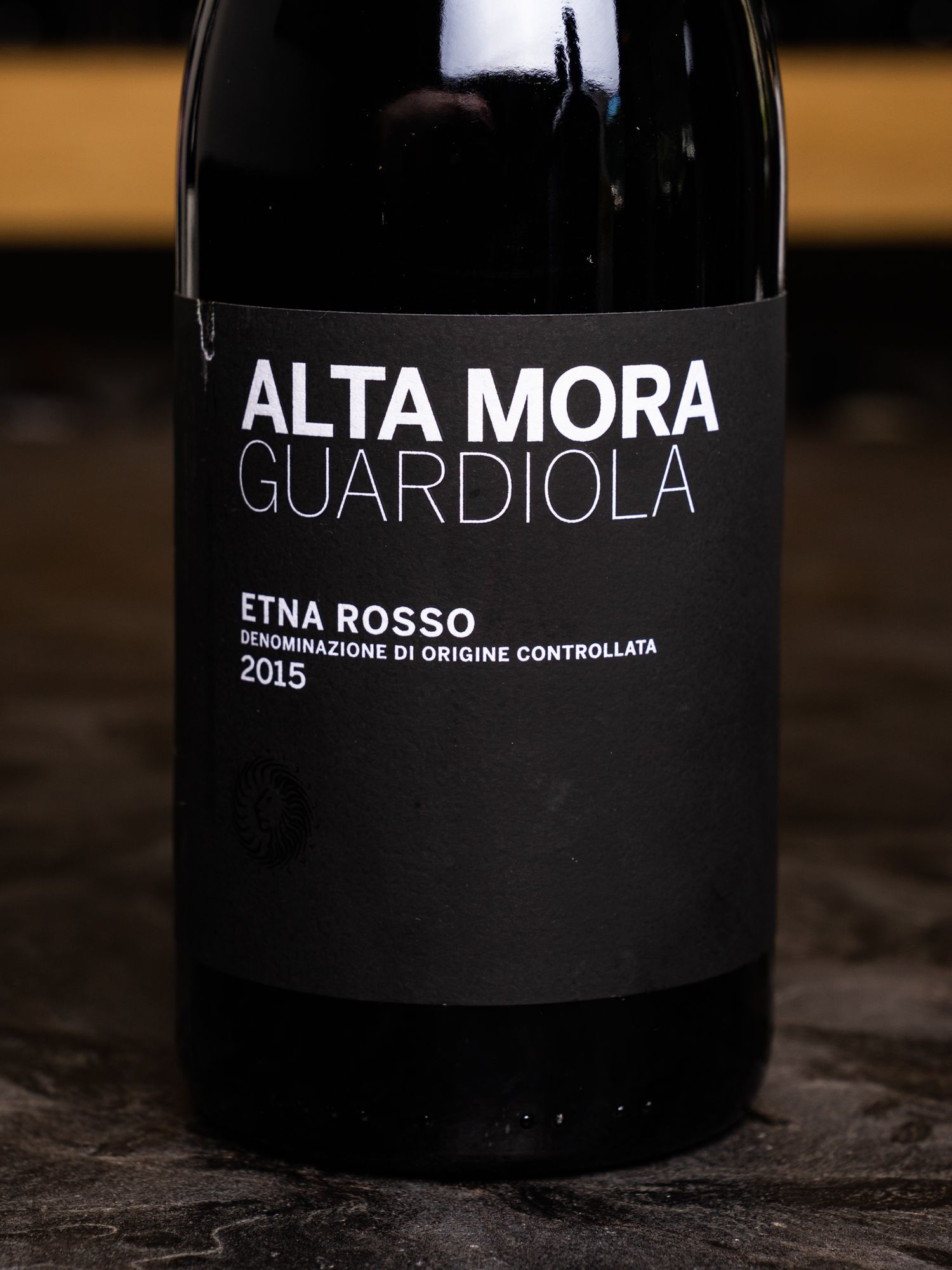 Купить вино Alta Mora Guardiola Etna Rosso в винном ресторане Остерия цена Вино Alta Mora Guardiola Etna Rosso / Альта Мора Гуардиола Этна Россо