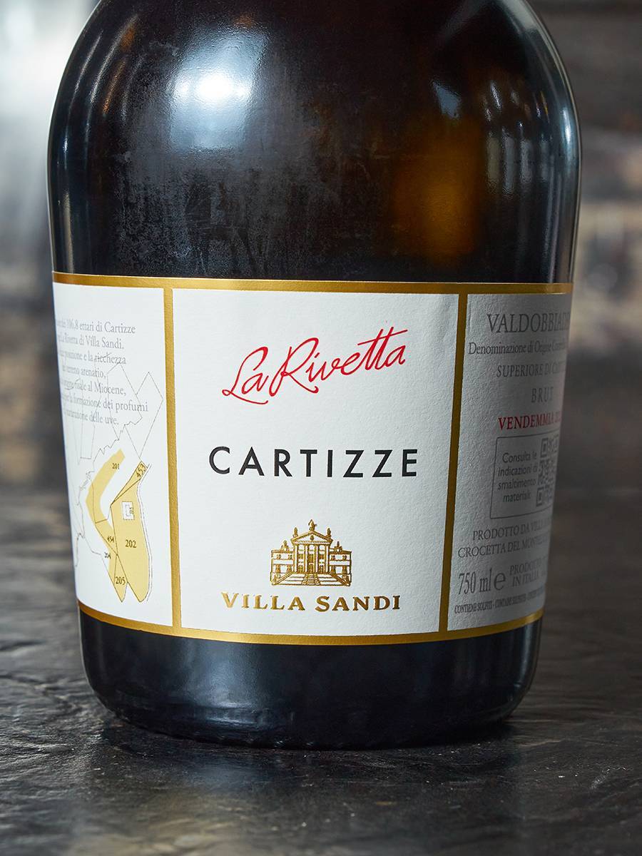 Игристое вино Prosecco Valdobbiadene Superiore di Cartizze Vigna La Rivetta Brut Villa Sandi купить в винном ресторане Остерия - лучшая цена Игристое вино Prosecco Valdobbiadene Superiore di Cartizze Vigna La Rivetta Brut Villa Sandi / Просекко Супериоре ди Картицце Винья Ла Риветта Брют Вилла Санди