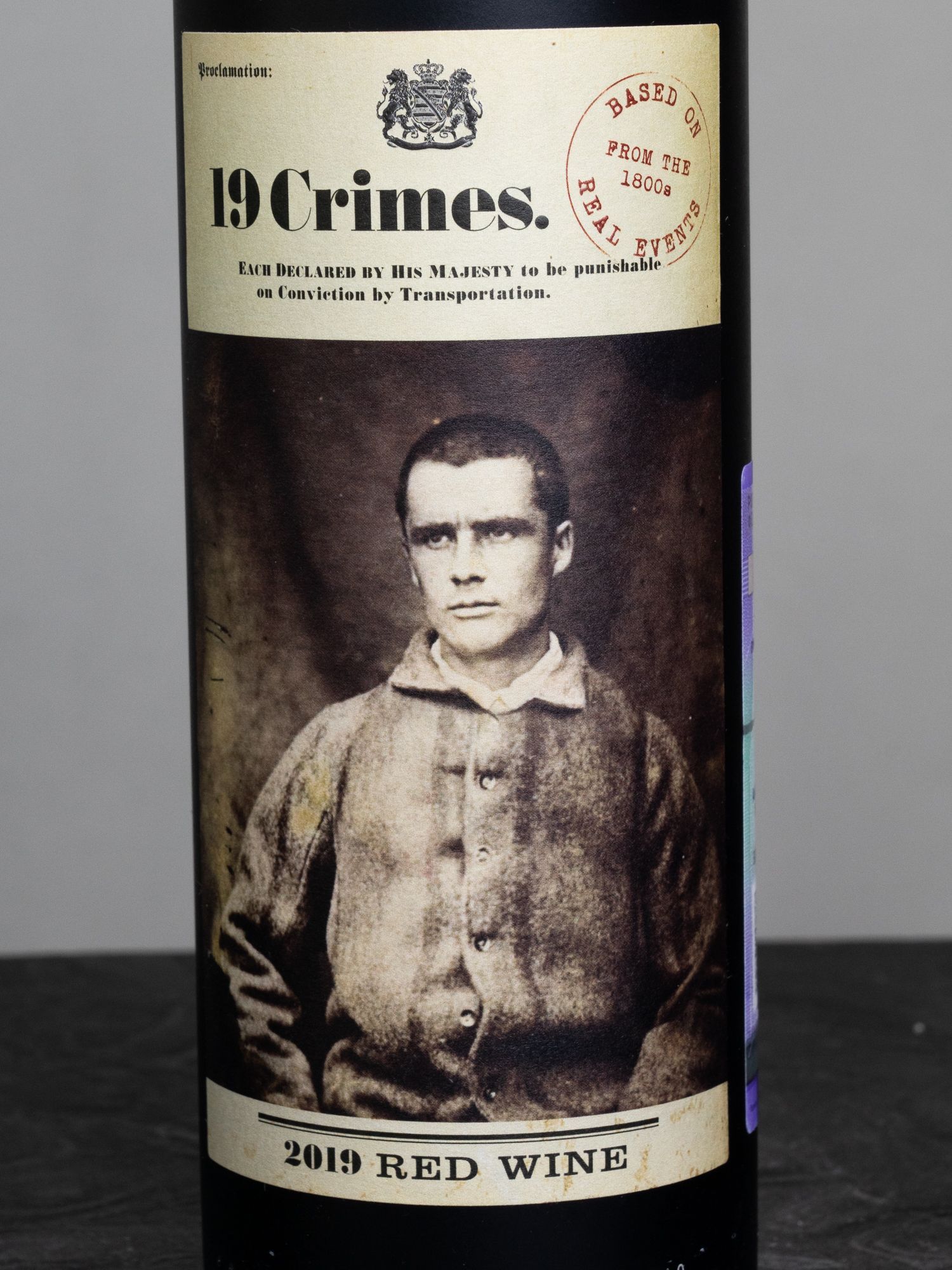 Купить вино 19 Crimes в винном ресторане Остерия цена Вино 19 Crimes / 19 Краймс