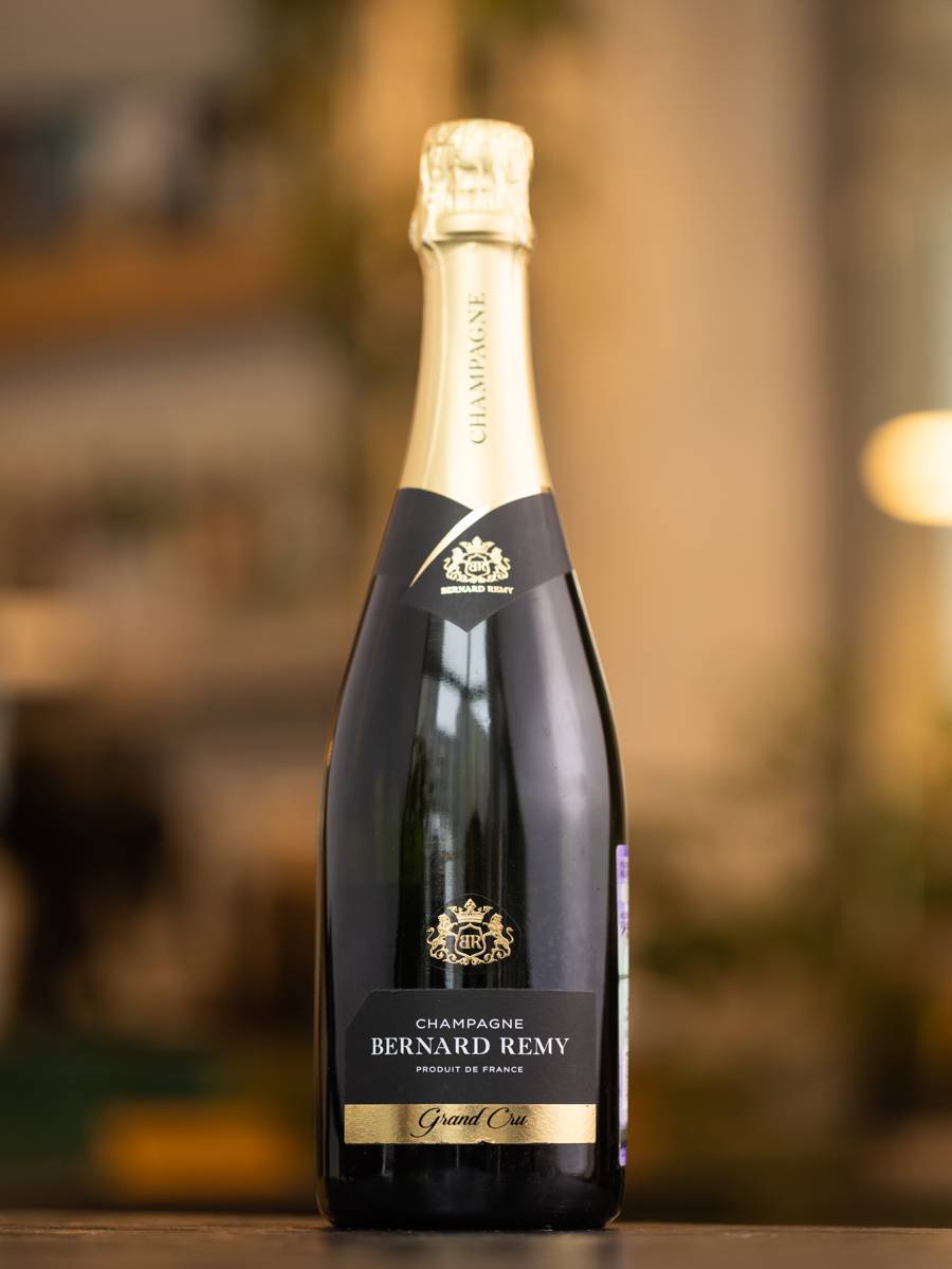 Шампанское Bernard Remy Grand Cru Brut купить в винном ресторане Остерия - лучшая цена Шампанское Bernard Remy Grand Cru Brut / Бернар Реми Гранд Крю Брют
